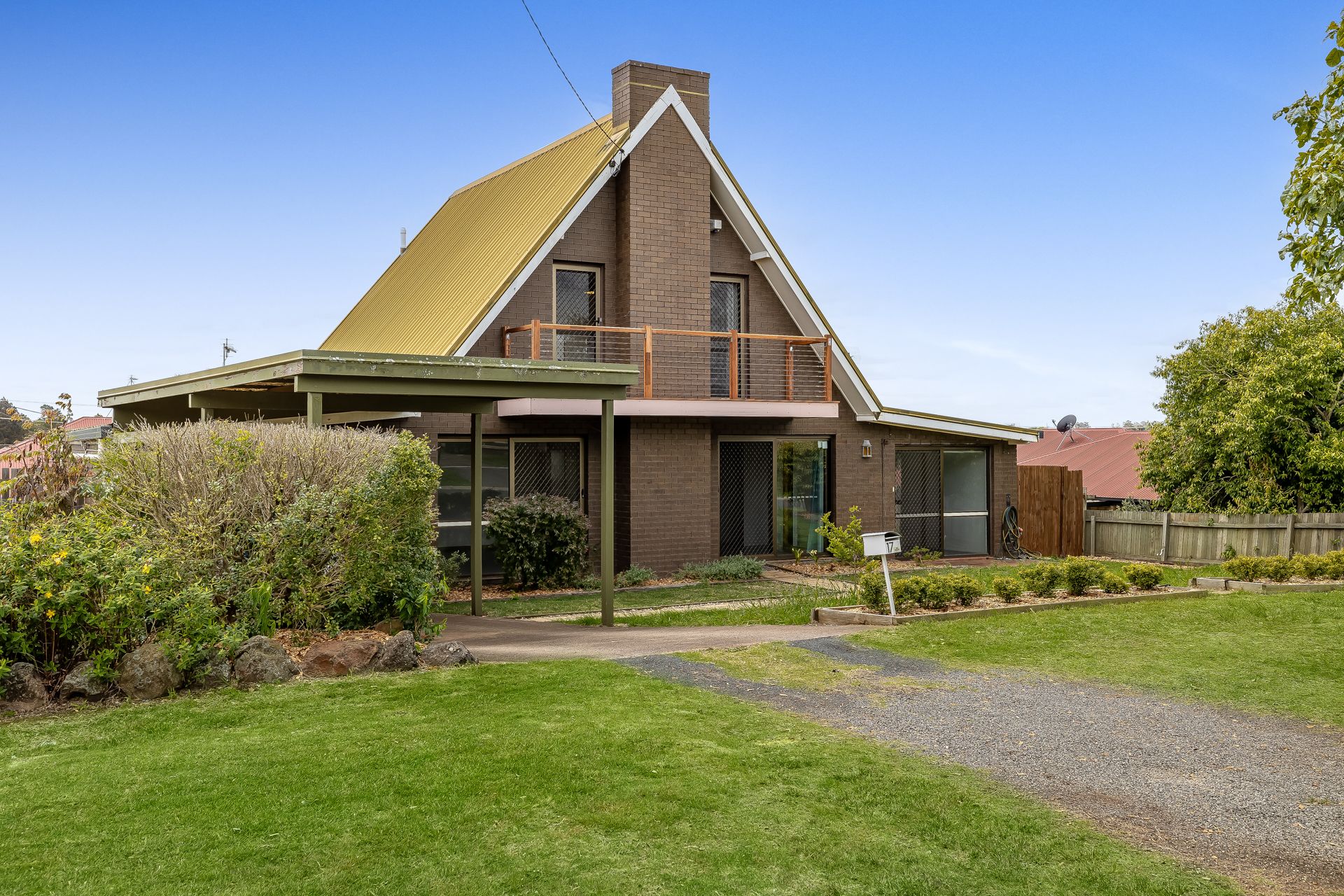 17 Cortess Street, Kearneys Spring QLD 4350