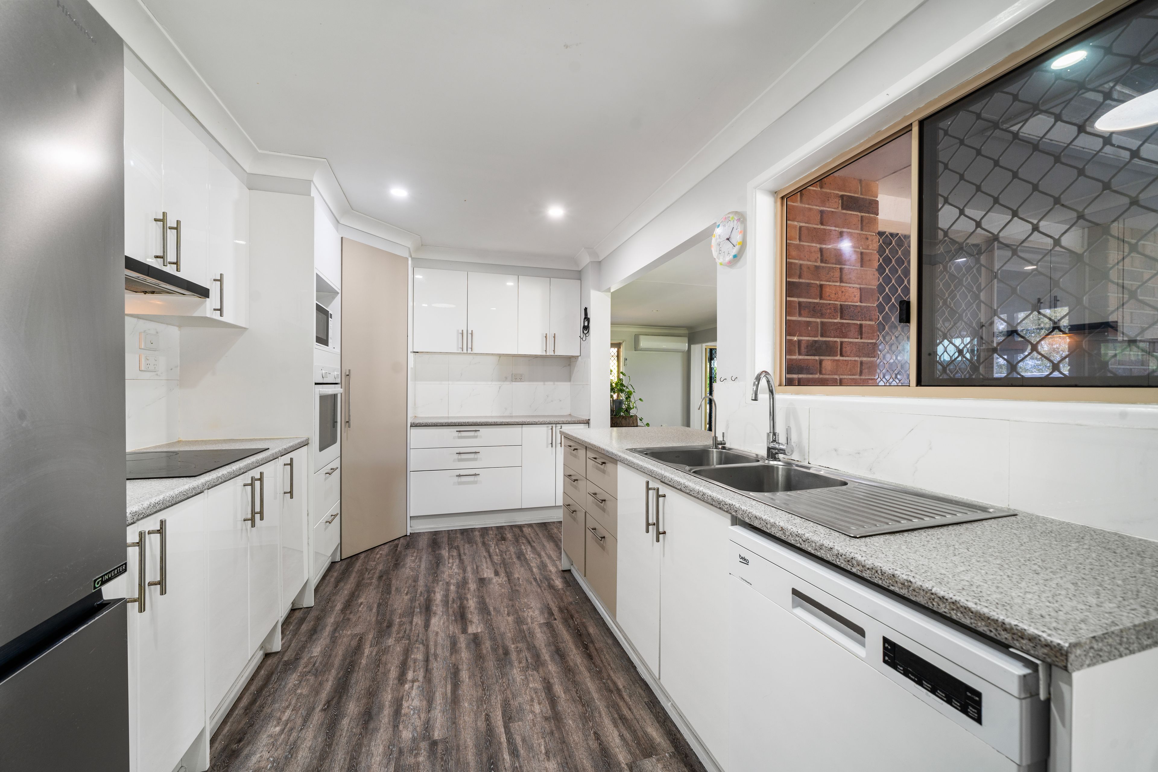 6 Catherine Crescent — photo 9 of 26