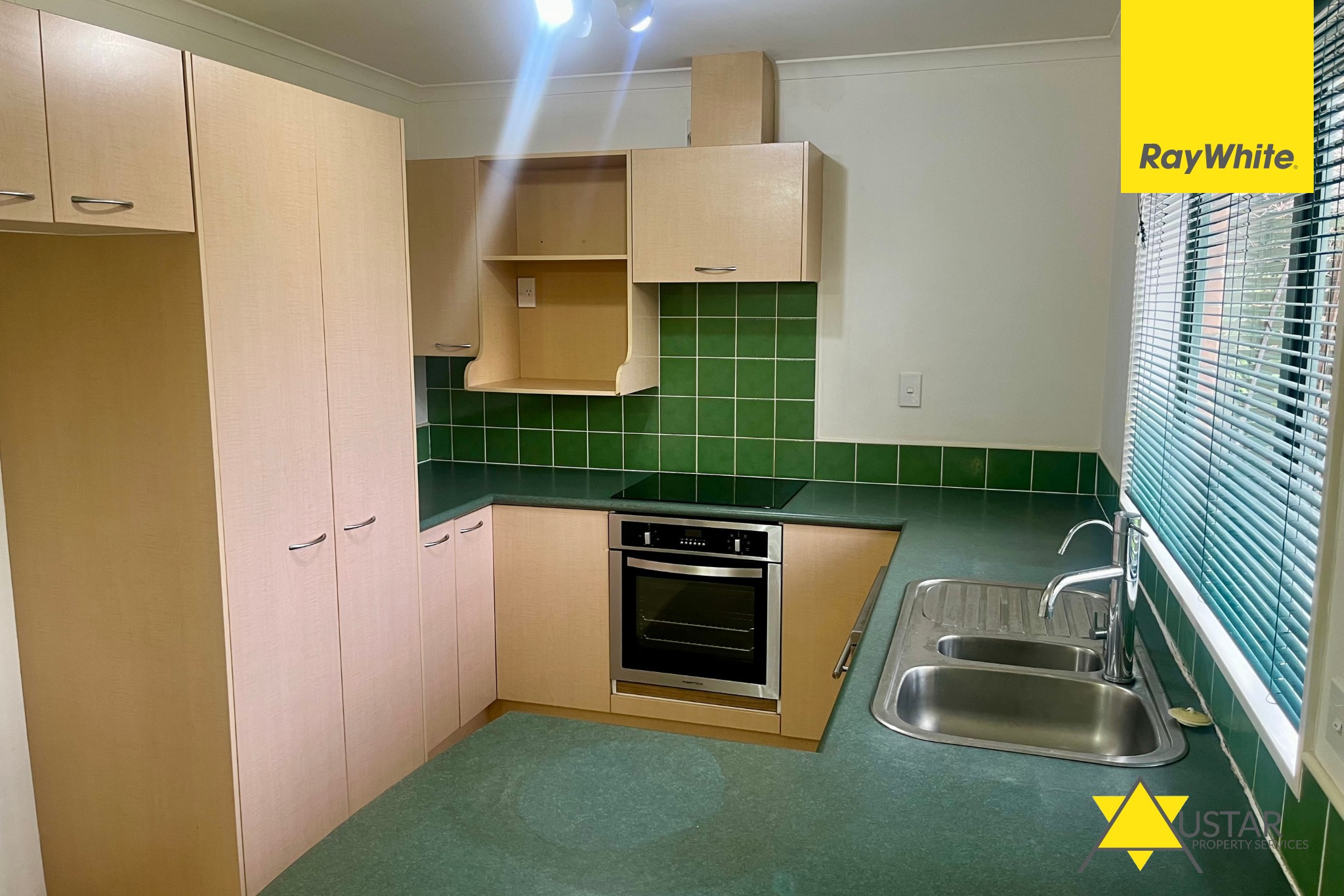 10 Lake Panorama Drive, Henderson Valley, Waitakere City