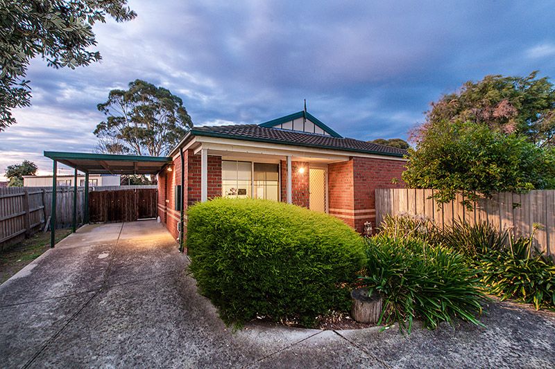 5A Barilla Court, Cranbourne VIC 3977