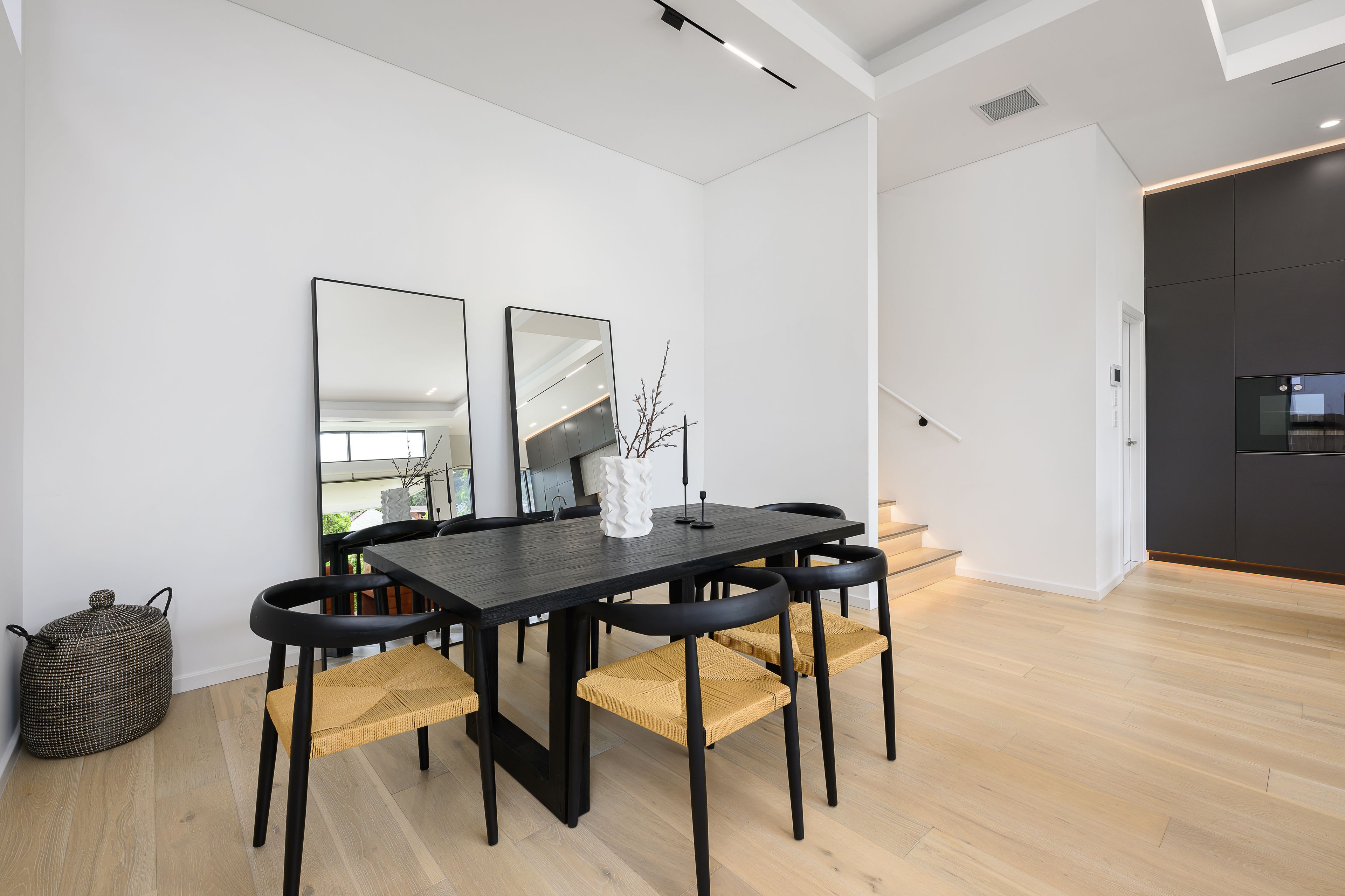 15 Burton Place — photo 4 of 8