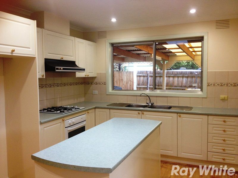 122 Cherylnne Crescent, Kilsyth, VIC 3137