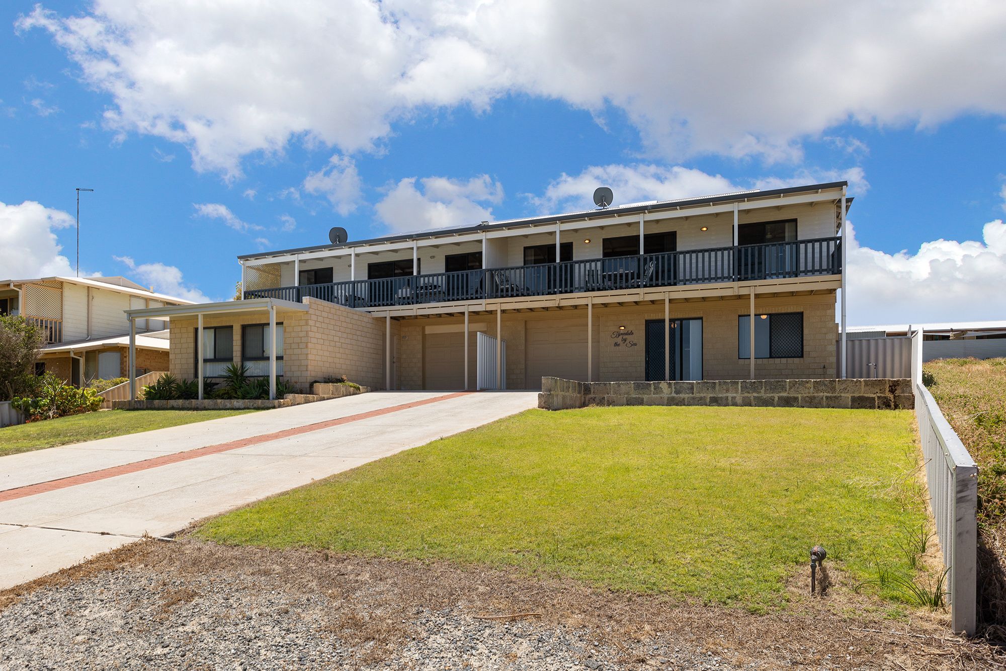 10A LARWOOD Elbow, Seabird WA 6042
