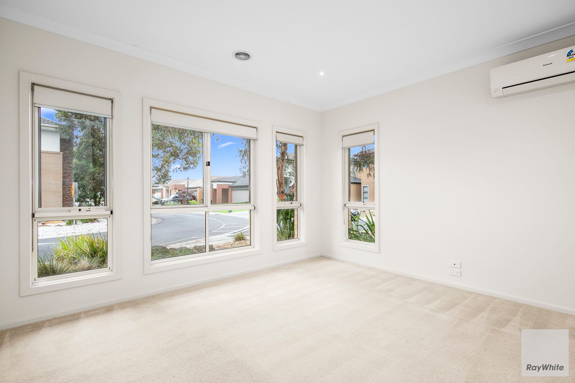 44 Eloura Circuit, Taylors Hill, VIC 3037