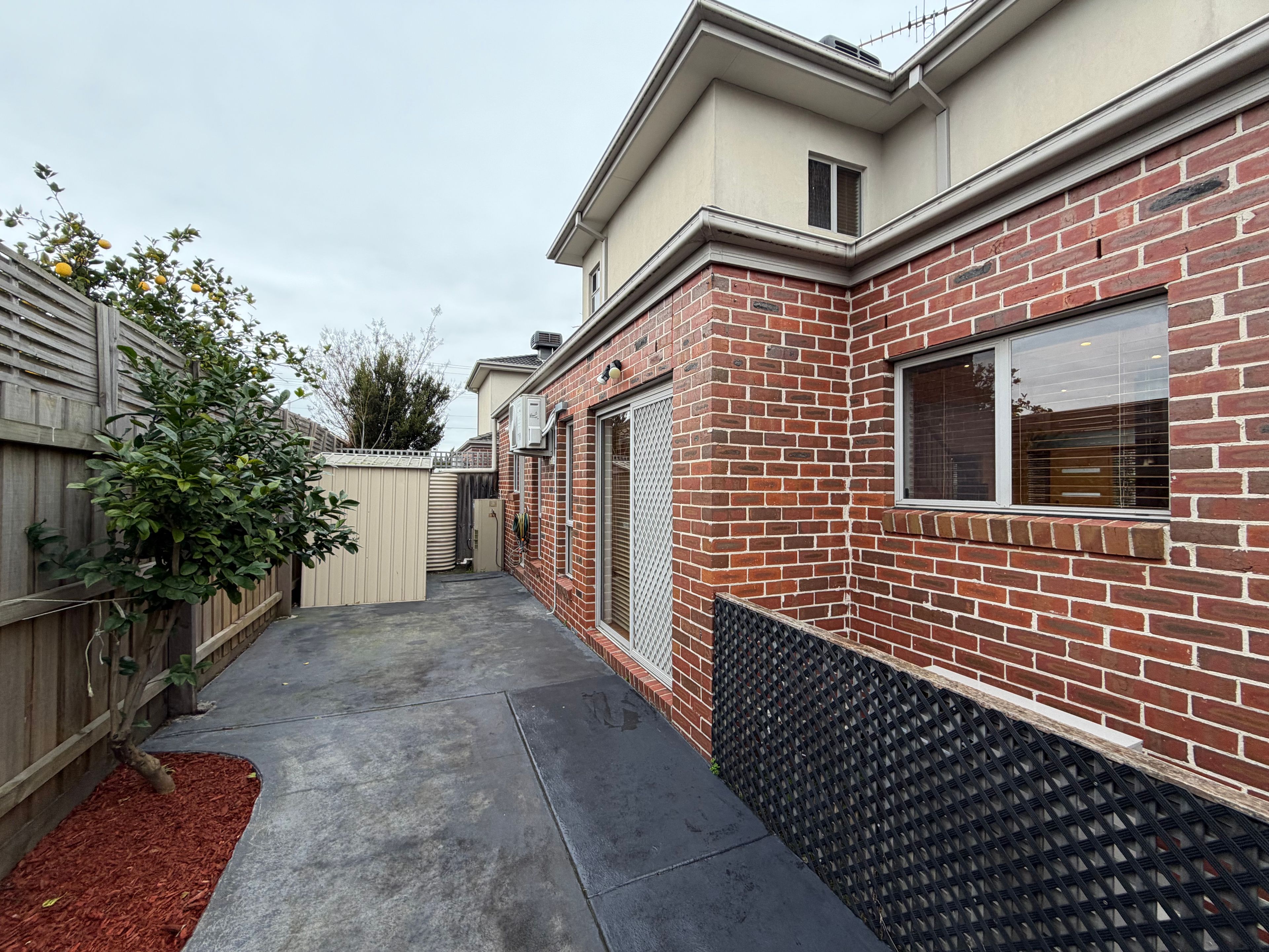 13 Kimbarra Street — photo 10 of 10