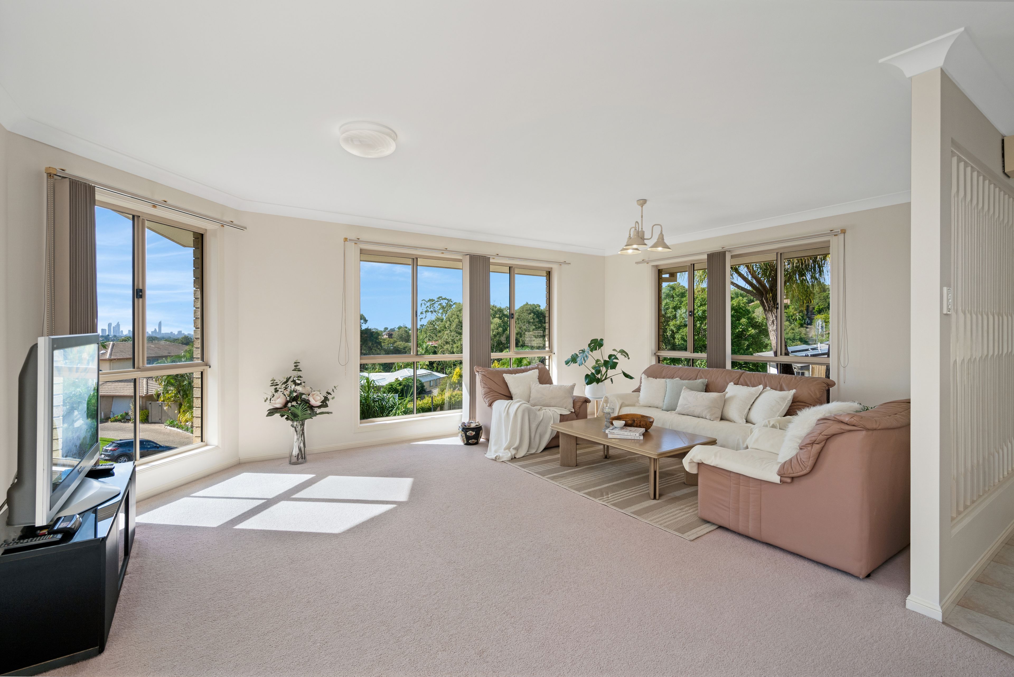 4 Hampstead Court, Highland Park, QLD 4211
