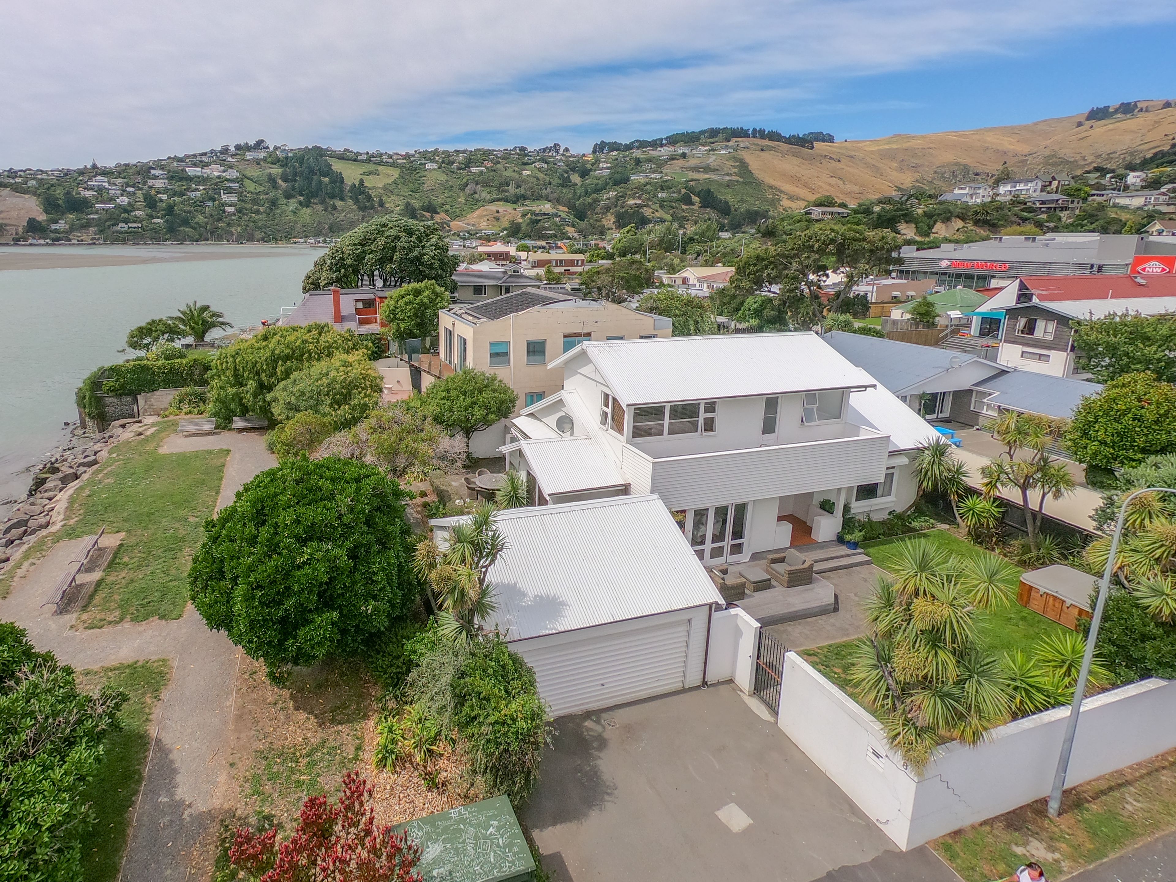 8 Beachville Road, Redcliffs, Christchurch City 8081 Sold House Ray