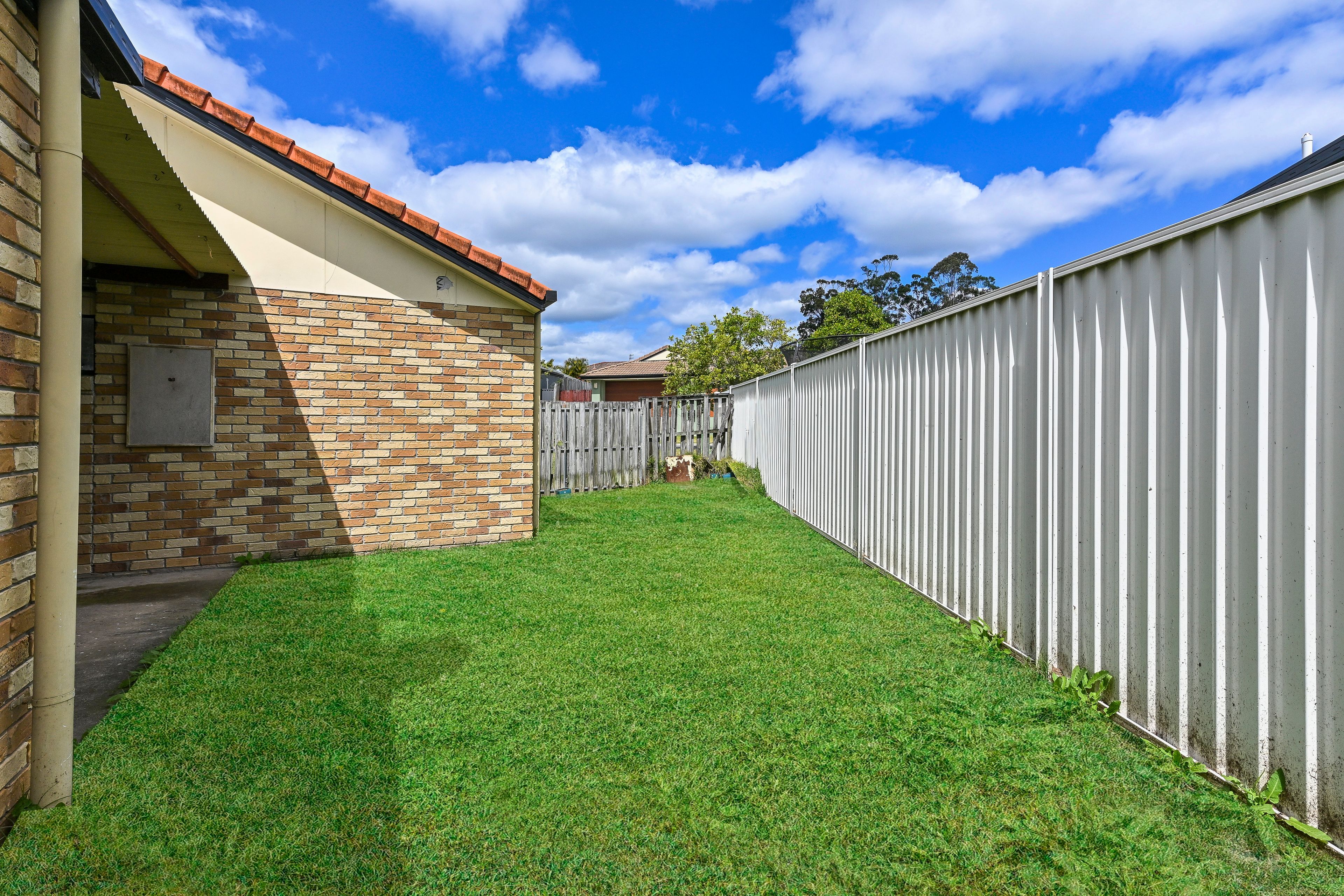 39 Merrilaine Crescent — photo 13 of 19