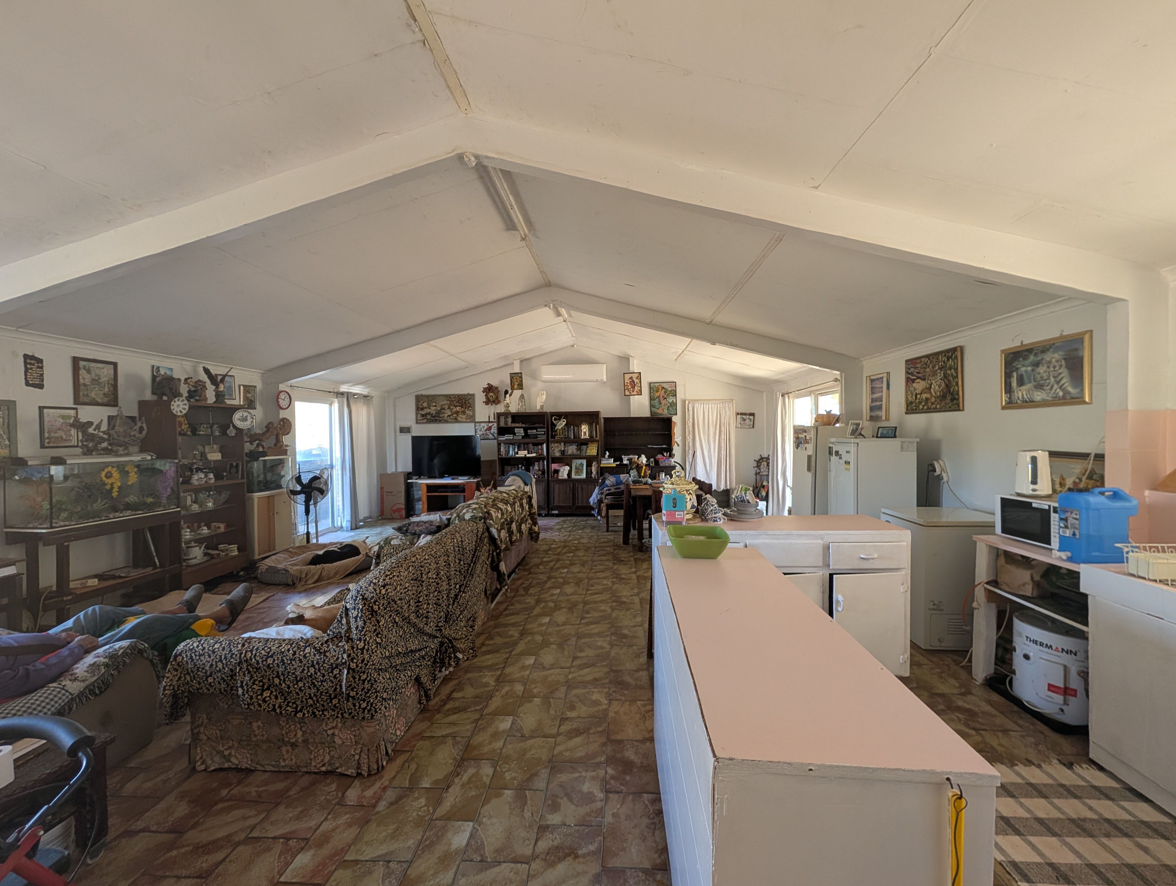 129 Vaughan Road — photo 7 of 17