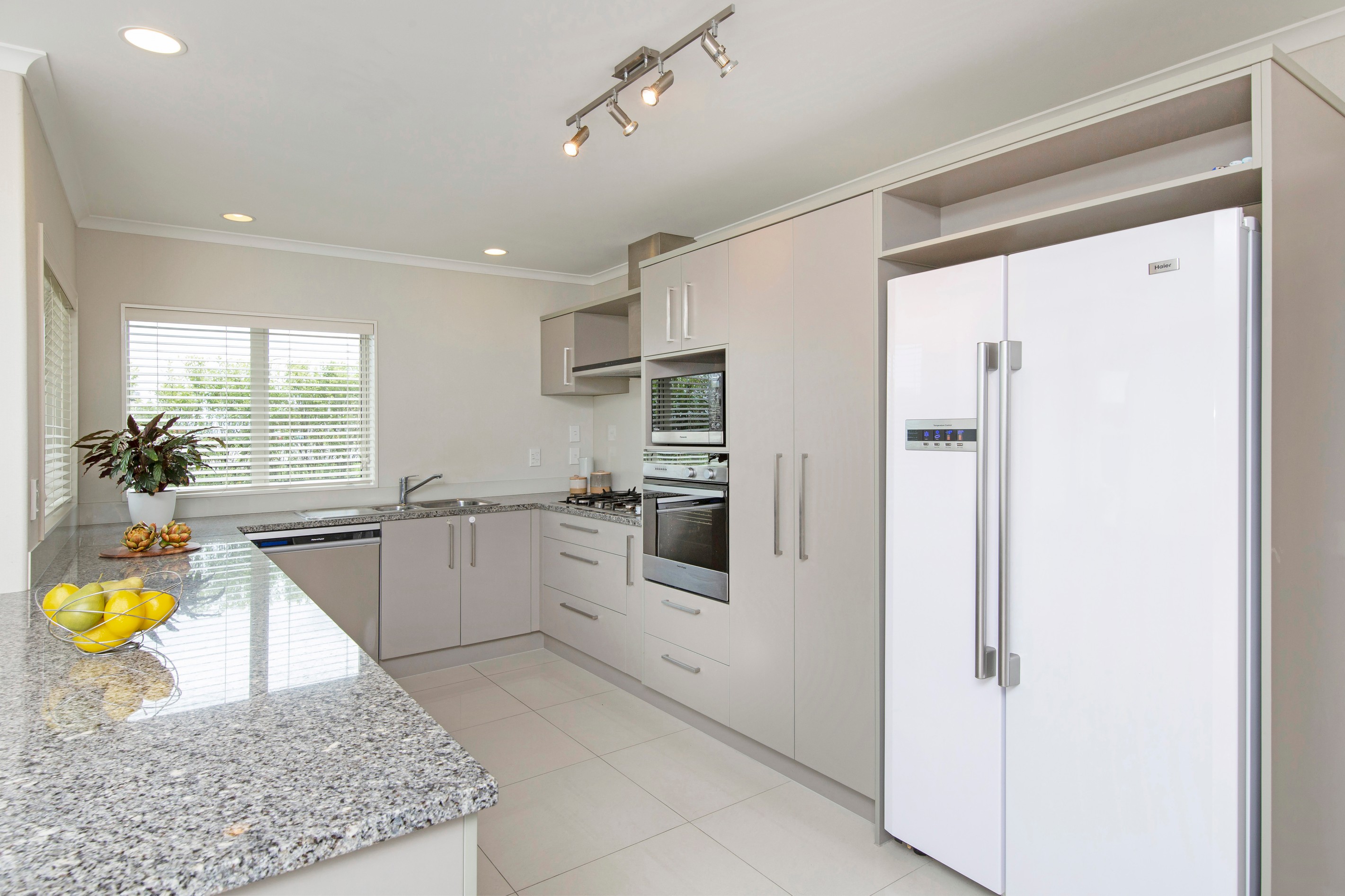 64 Skelligs Drive, Flat Bush, Manukau City