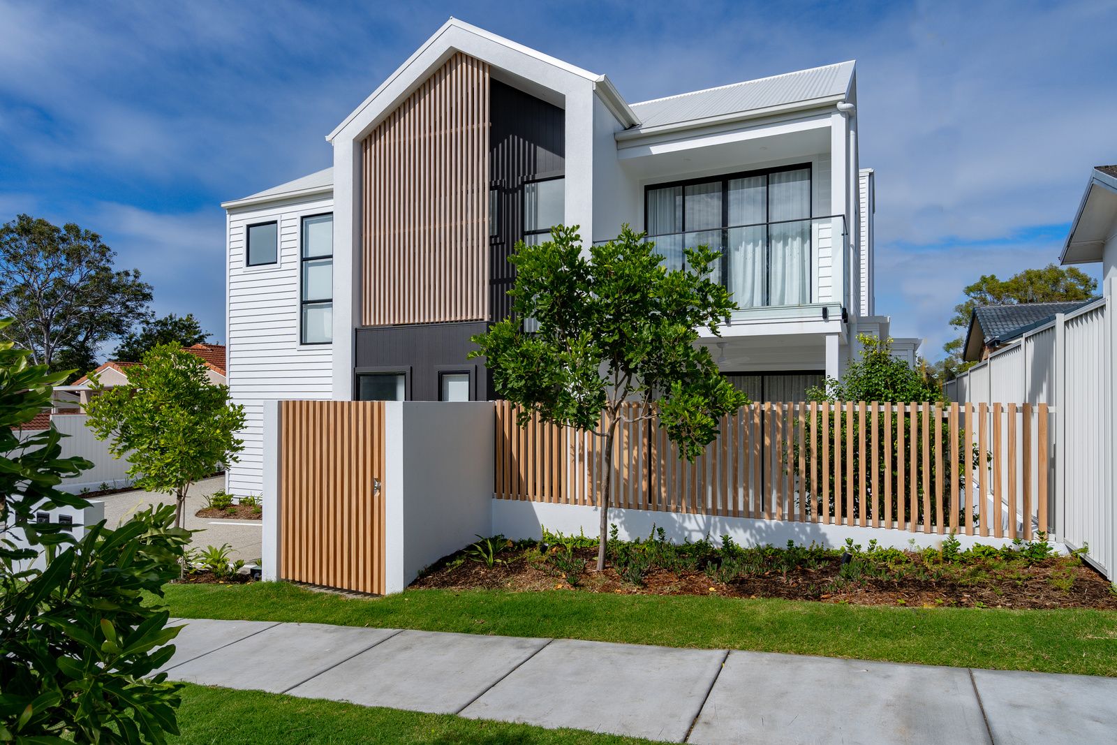 60 Falconer Street, Southport QLD 4215