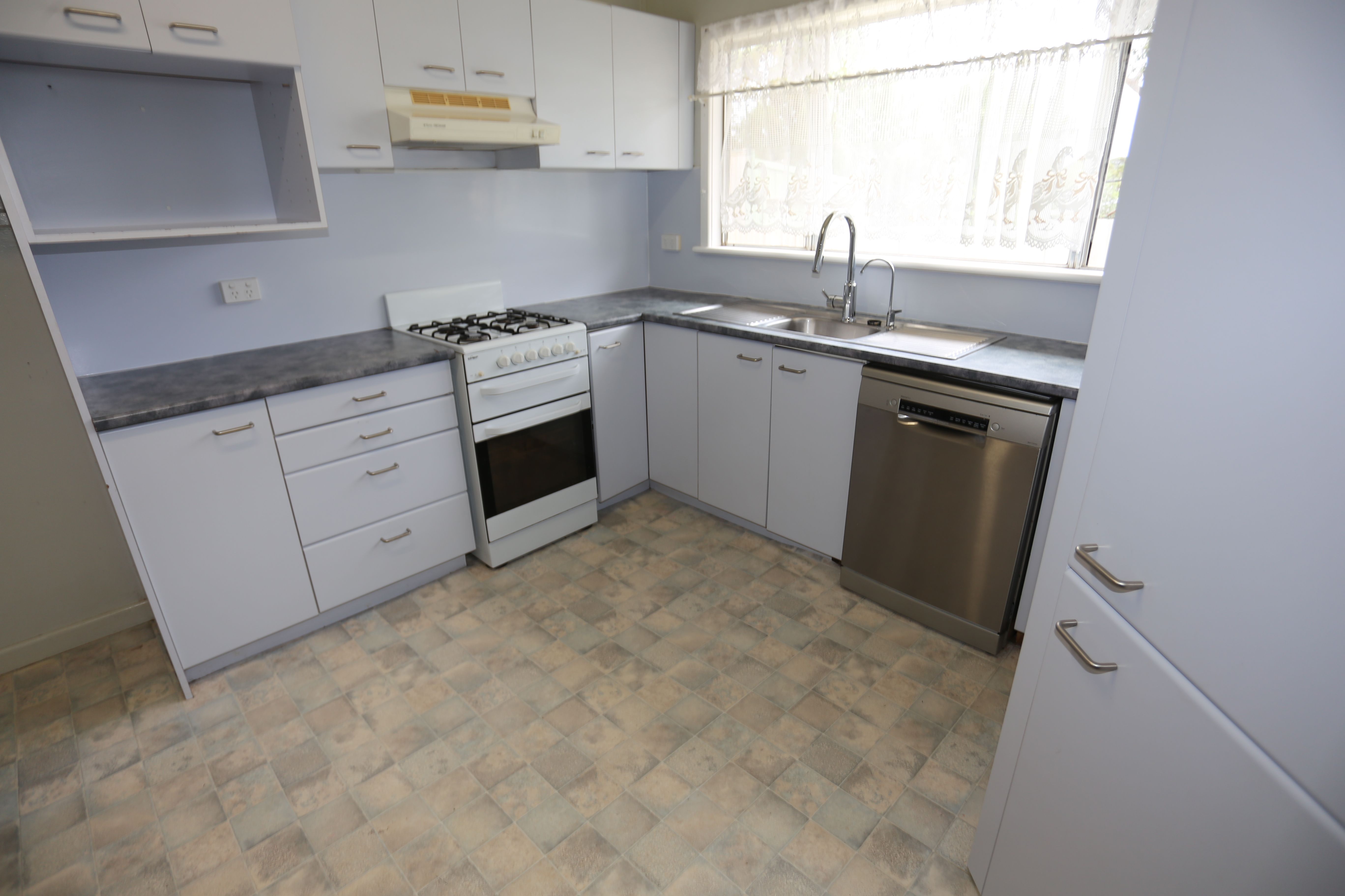 25 Blackbutt Street — photo 3 of 12