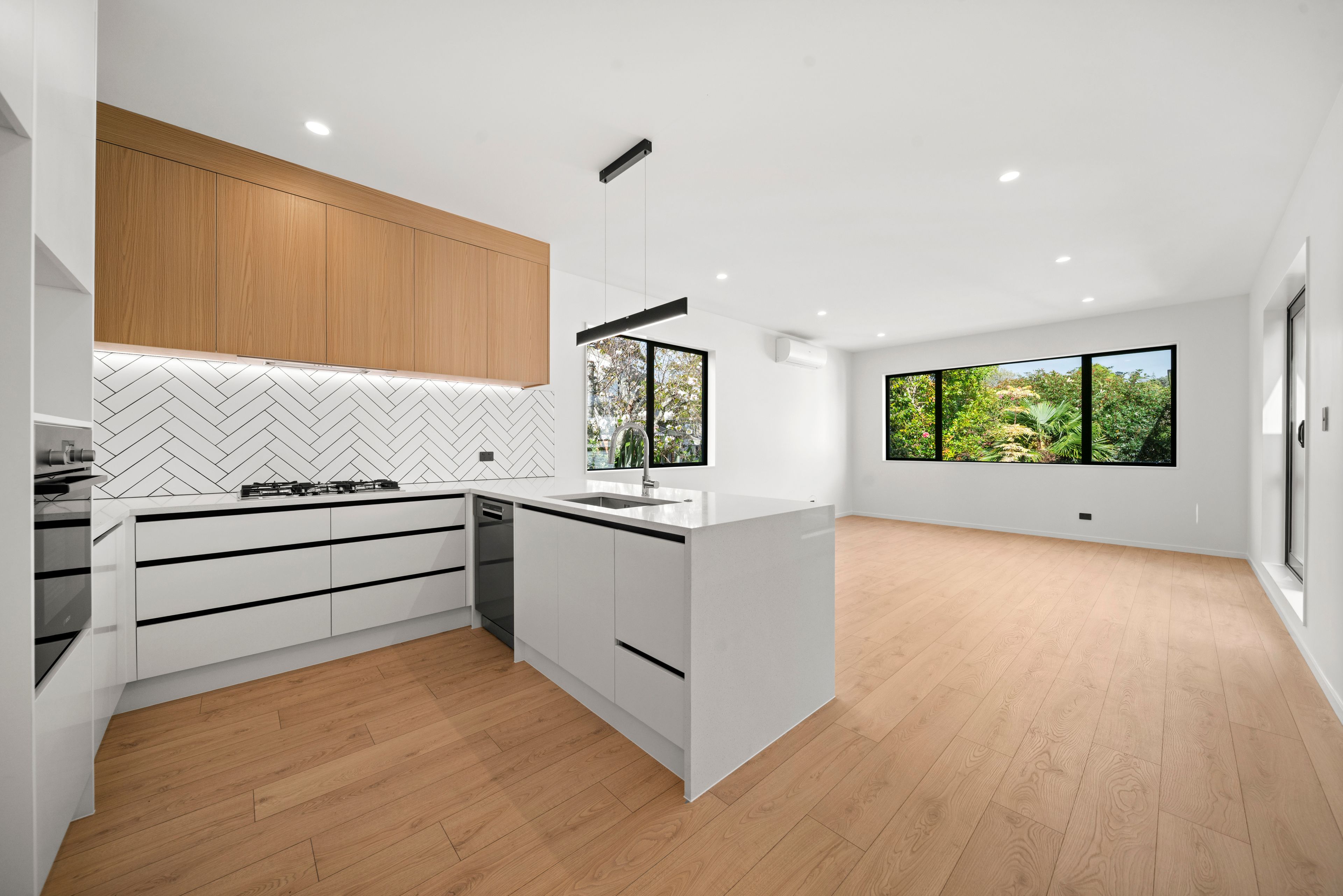 2C Dianthus Place, Browns Bay, North Shore City