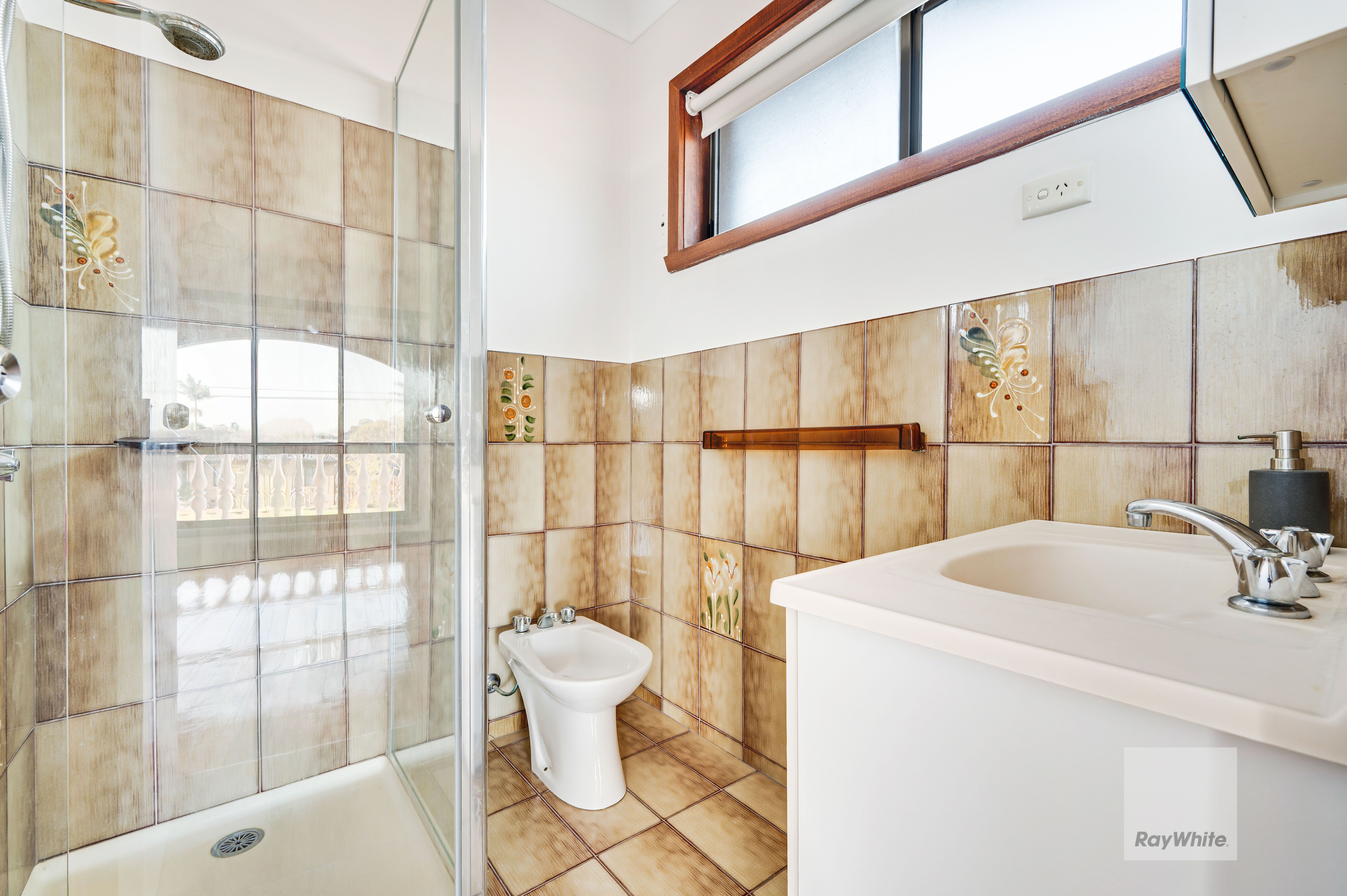 27 Grantley Drive — photo 12 of 23