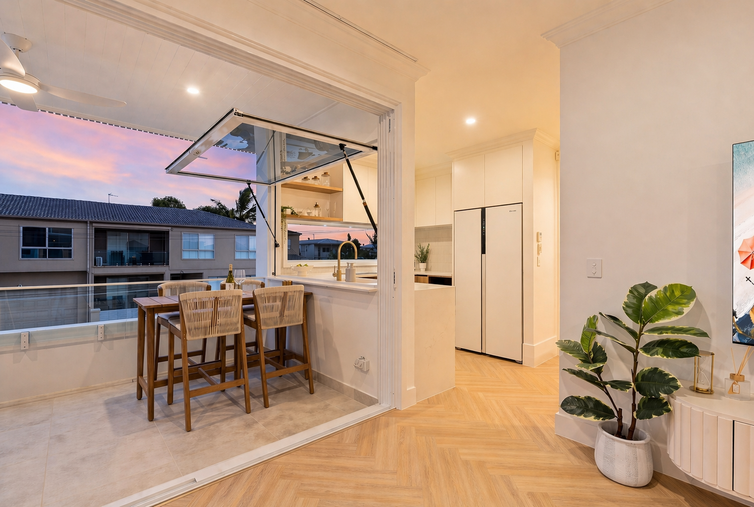Townhouse for Sale - 1/84 The Esplanade, Paradise Point, QLD 4216 image 5