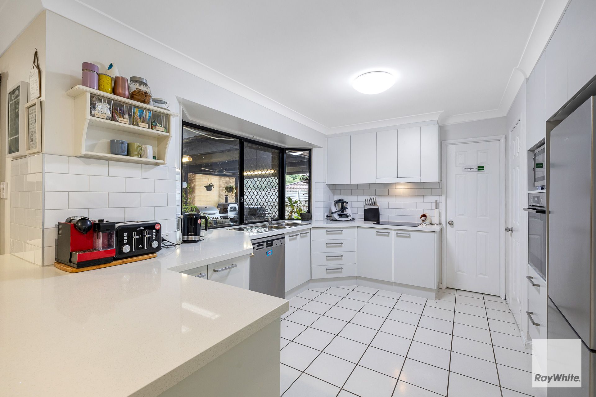 7 Roger Court, Redland Bay, QLD 4165