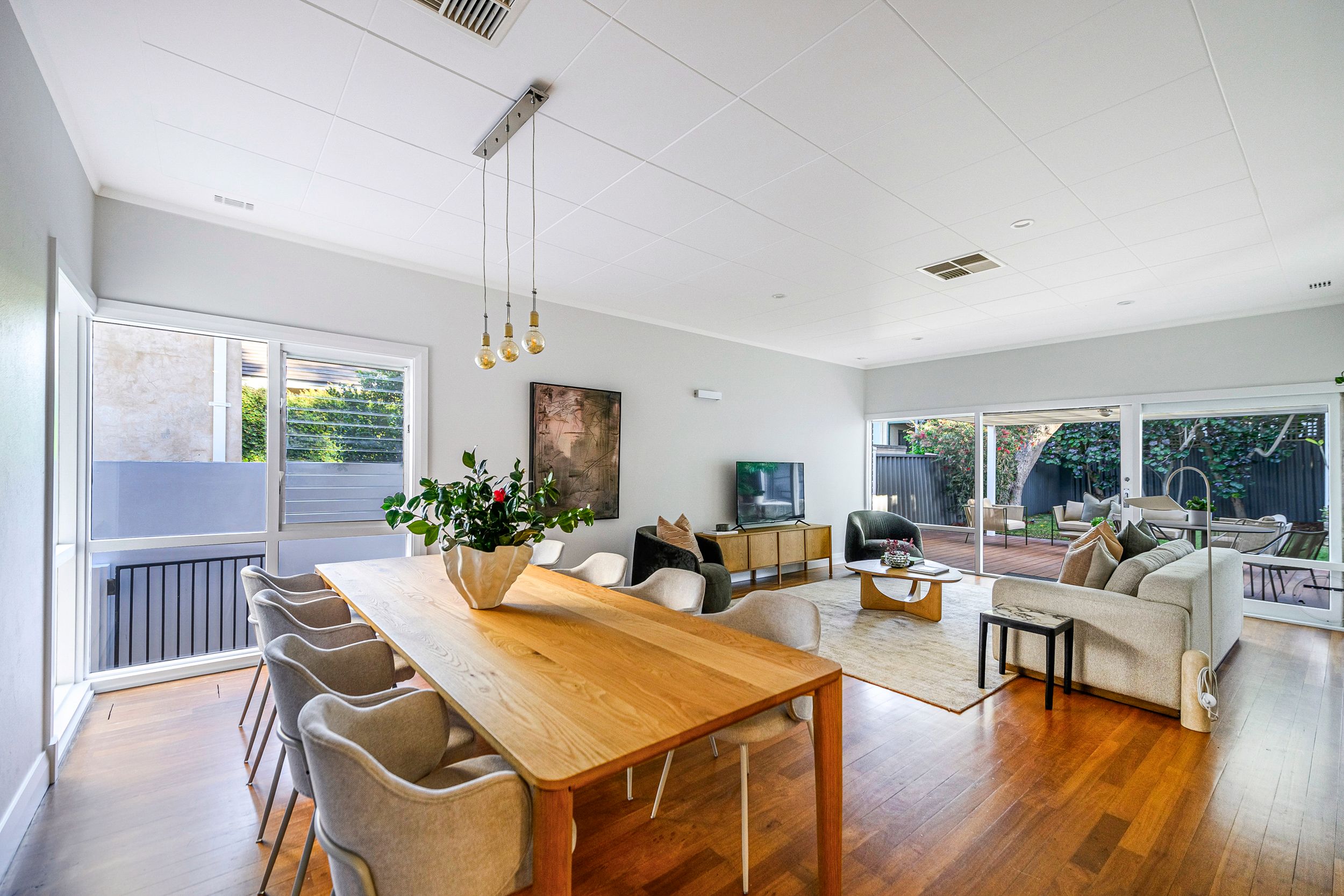 8 Saunders Street — photo 8 of 30