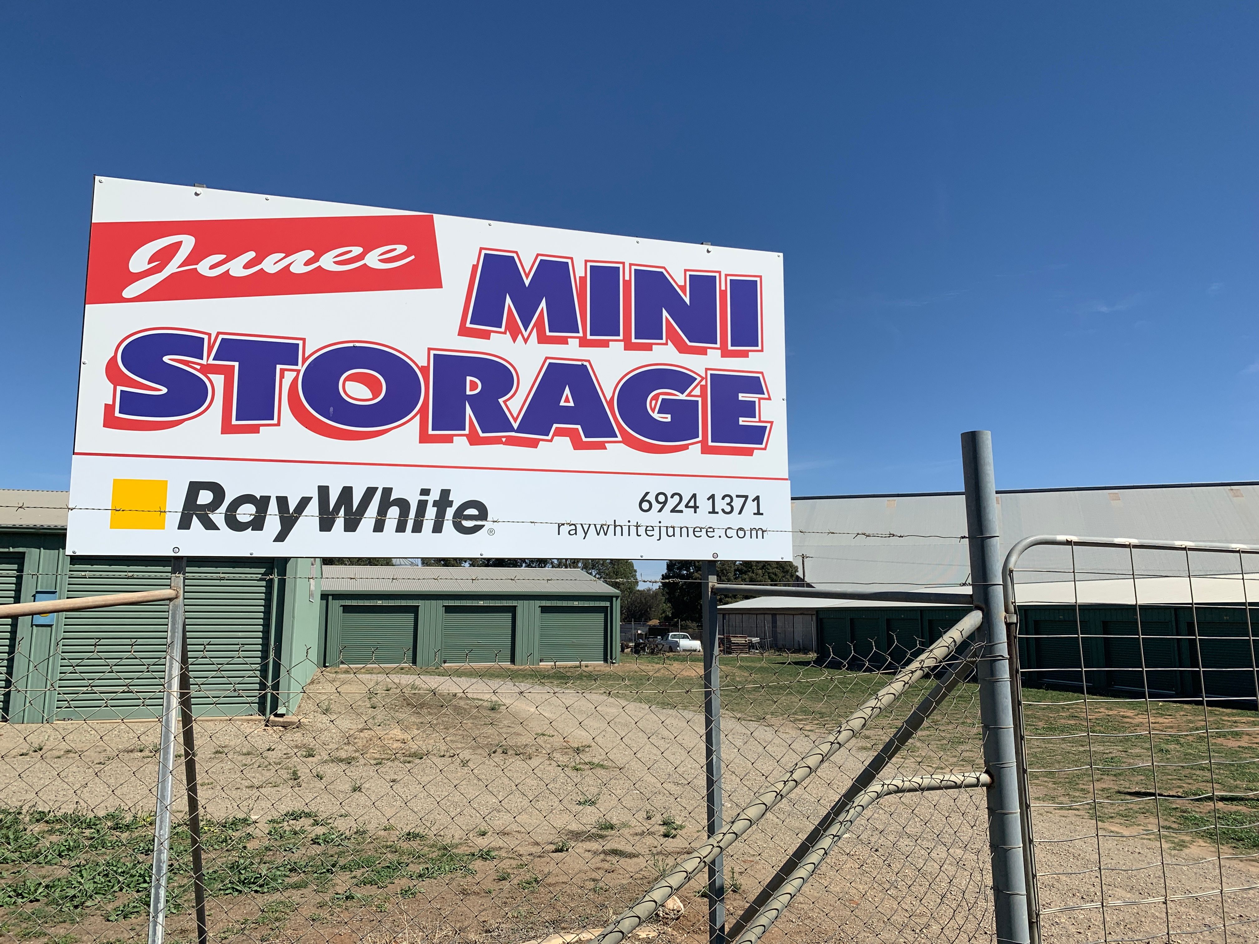 98 Queen Street (STORAGE SHEDS), JUNEE NSW 2663