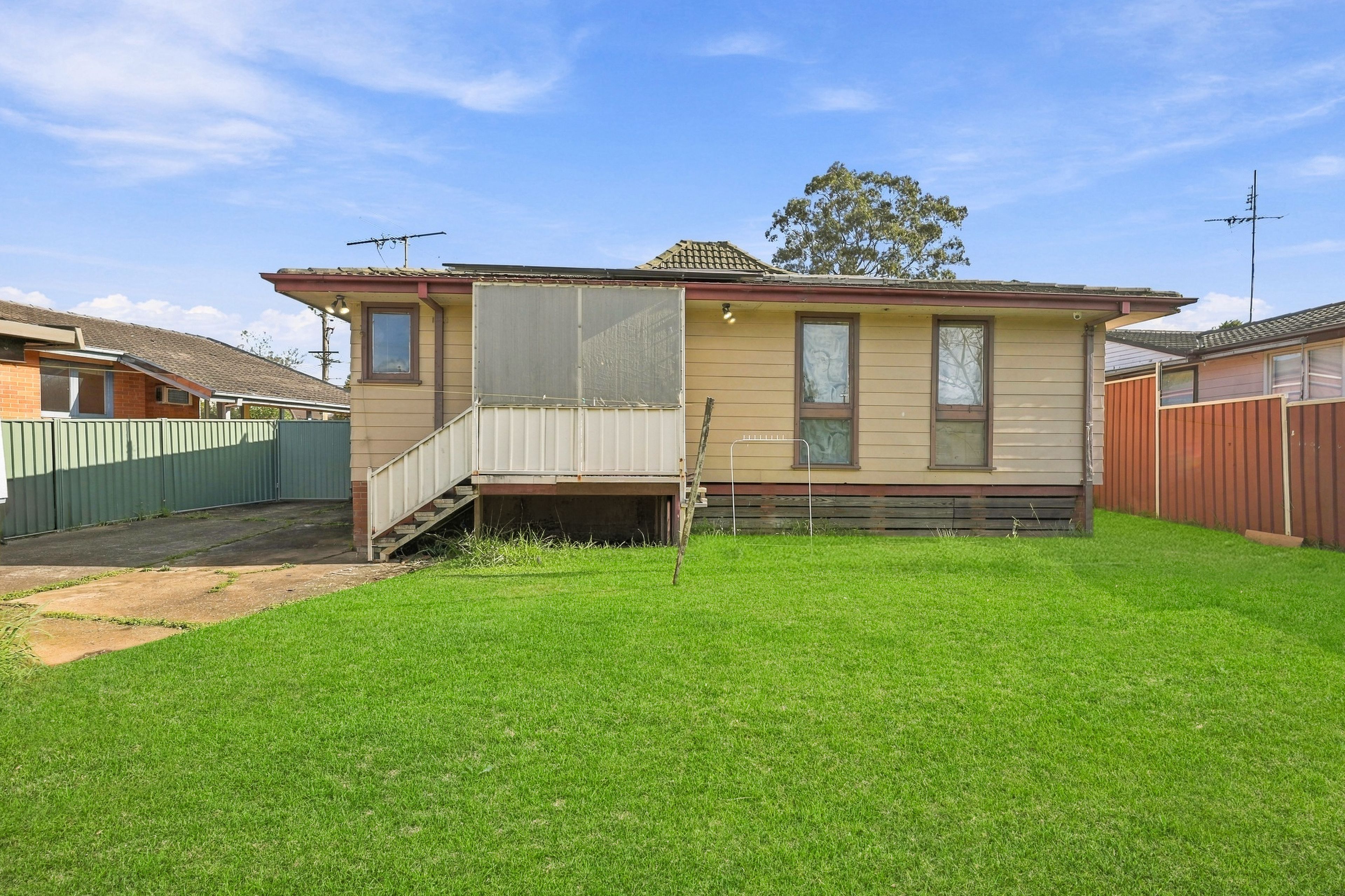 20 Parkes Crescent — photo 11 of 16