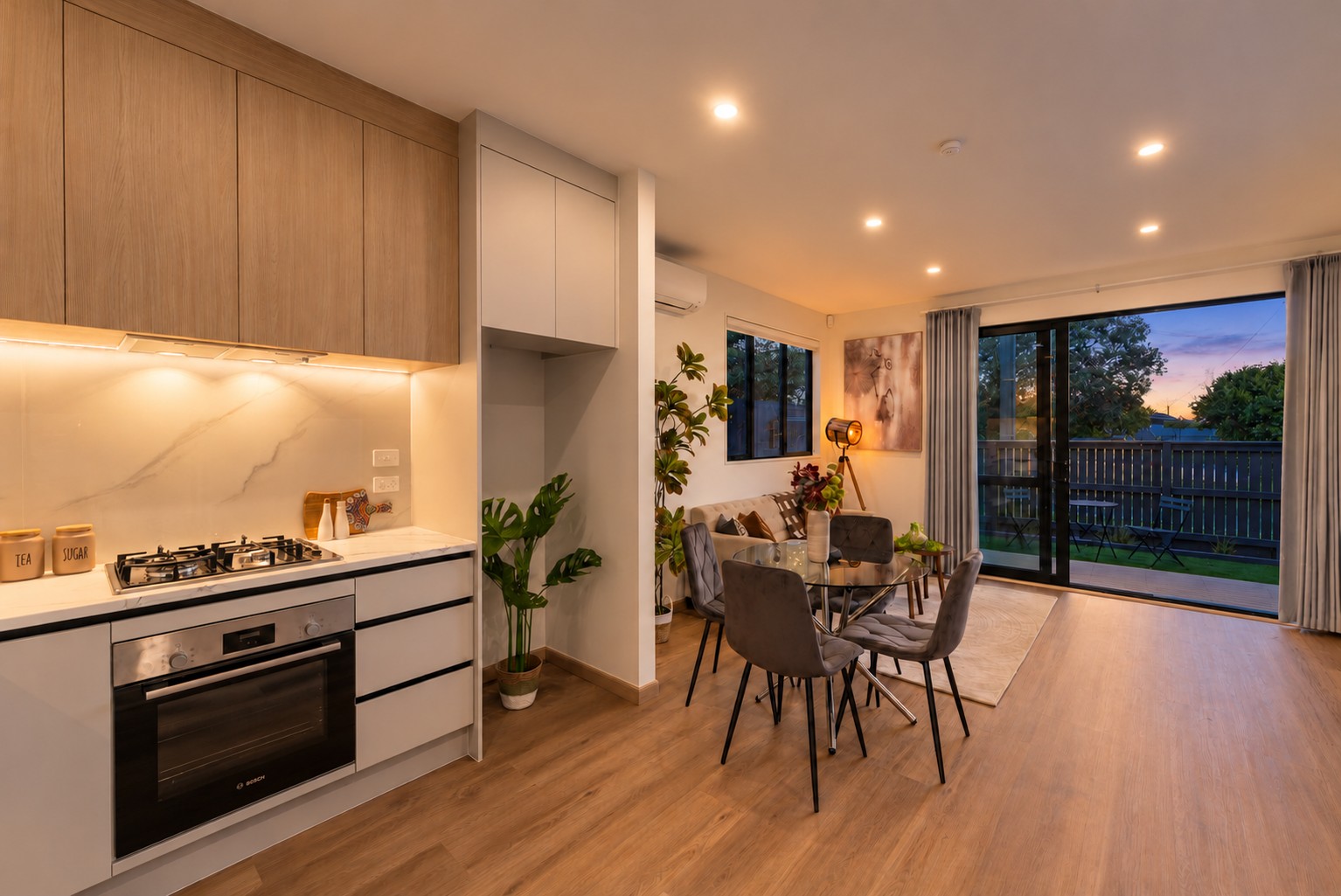 92 Gloria Avenue, Te Atatu Peninsula, Waitakere City