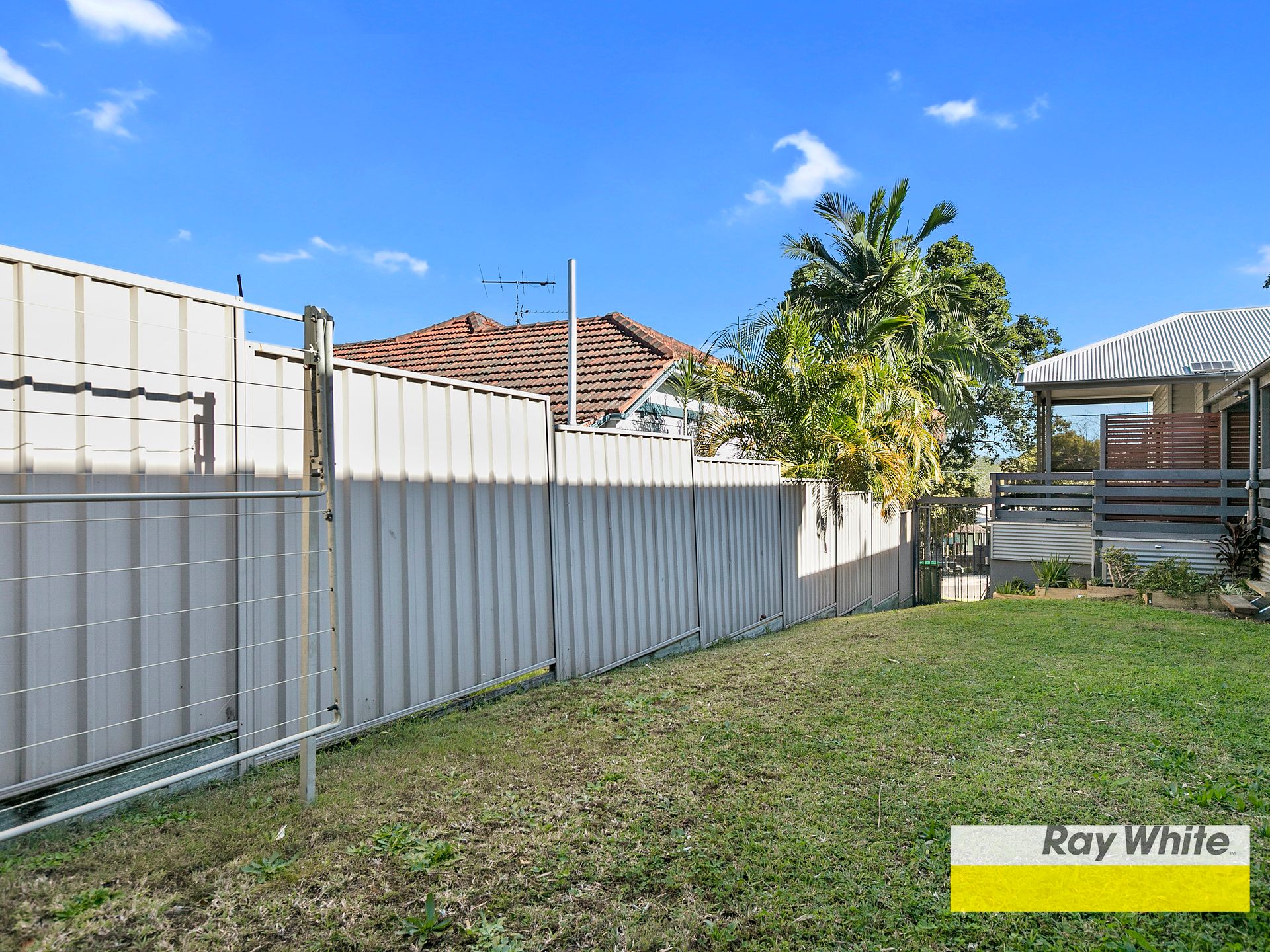 42 Wilbur Street, Holland Park, QLD 4121
