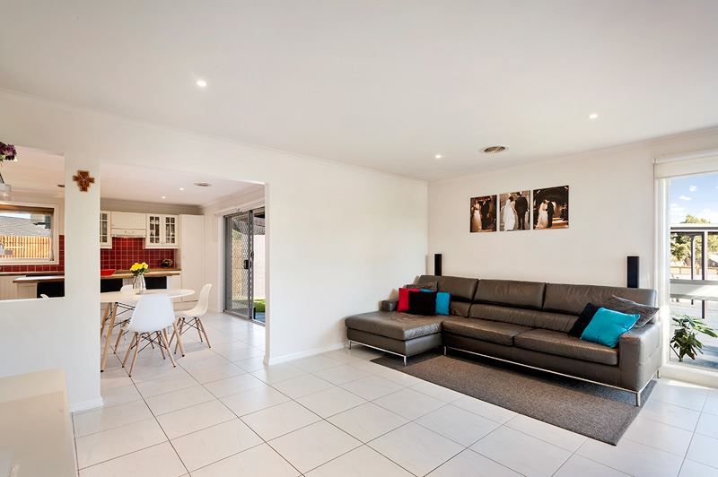 15 Malua Crescent, Mill Park, VIC 3082