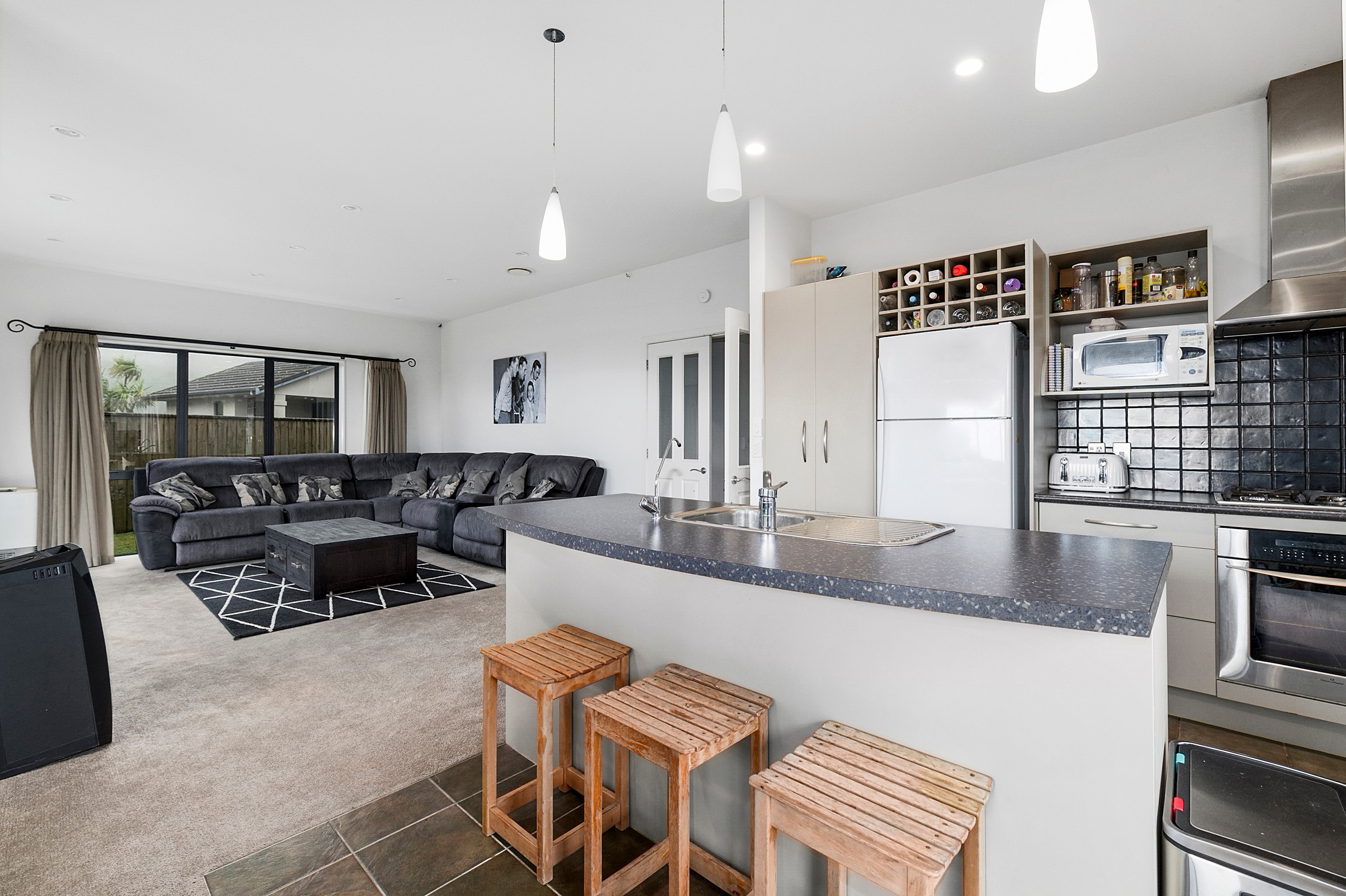 11 Cabbage Tree Grove, Woodridge, Wellington City