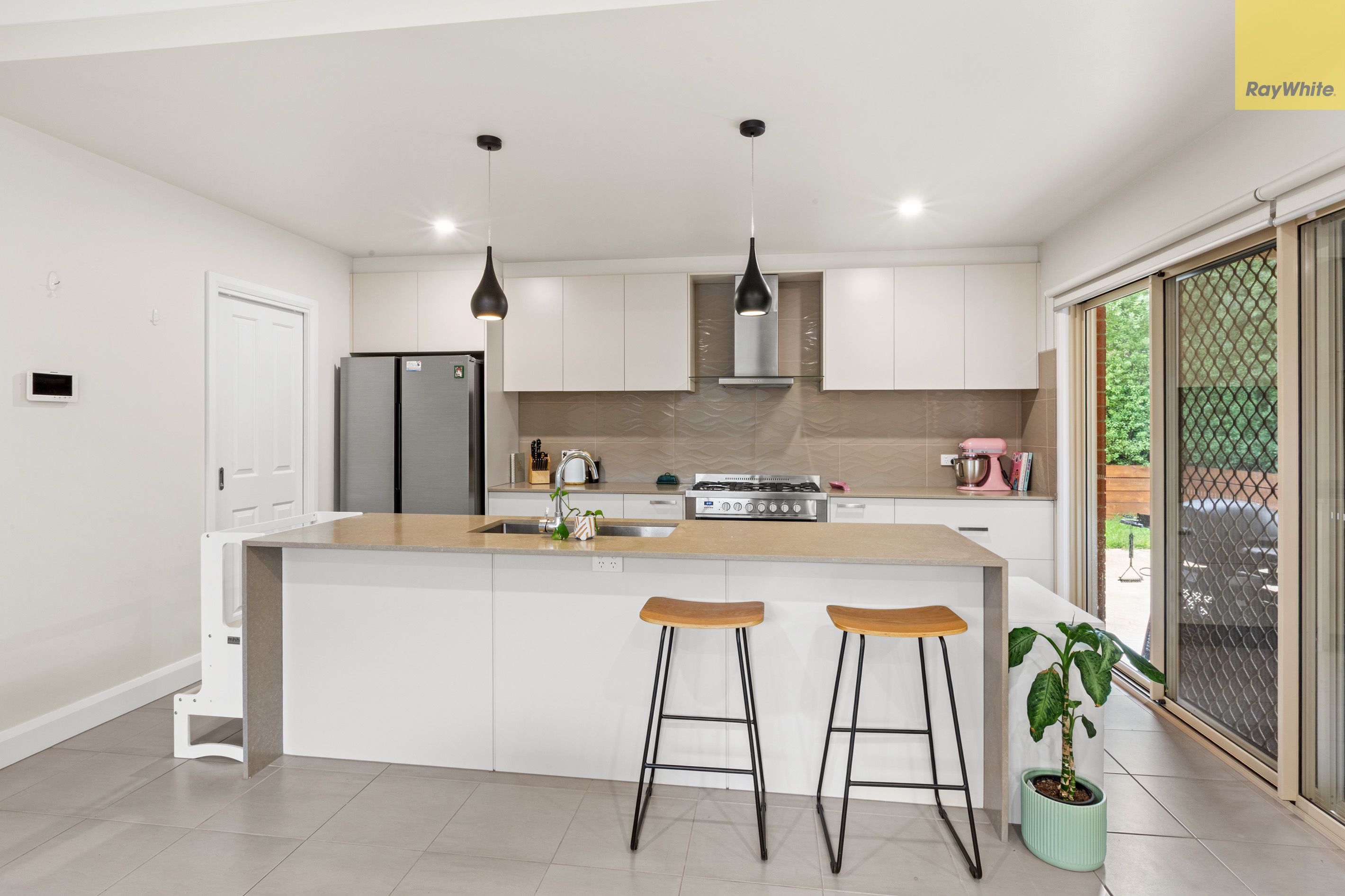 6 Coghlan Drive, Bacchus Marsh, VIC 3340