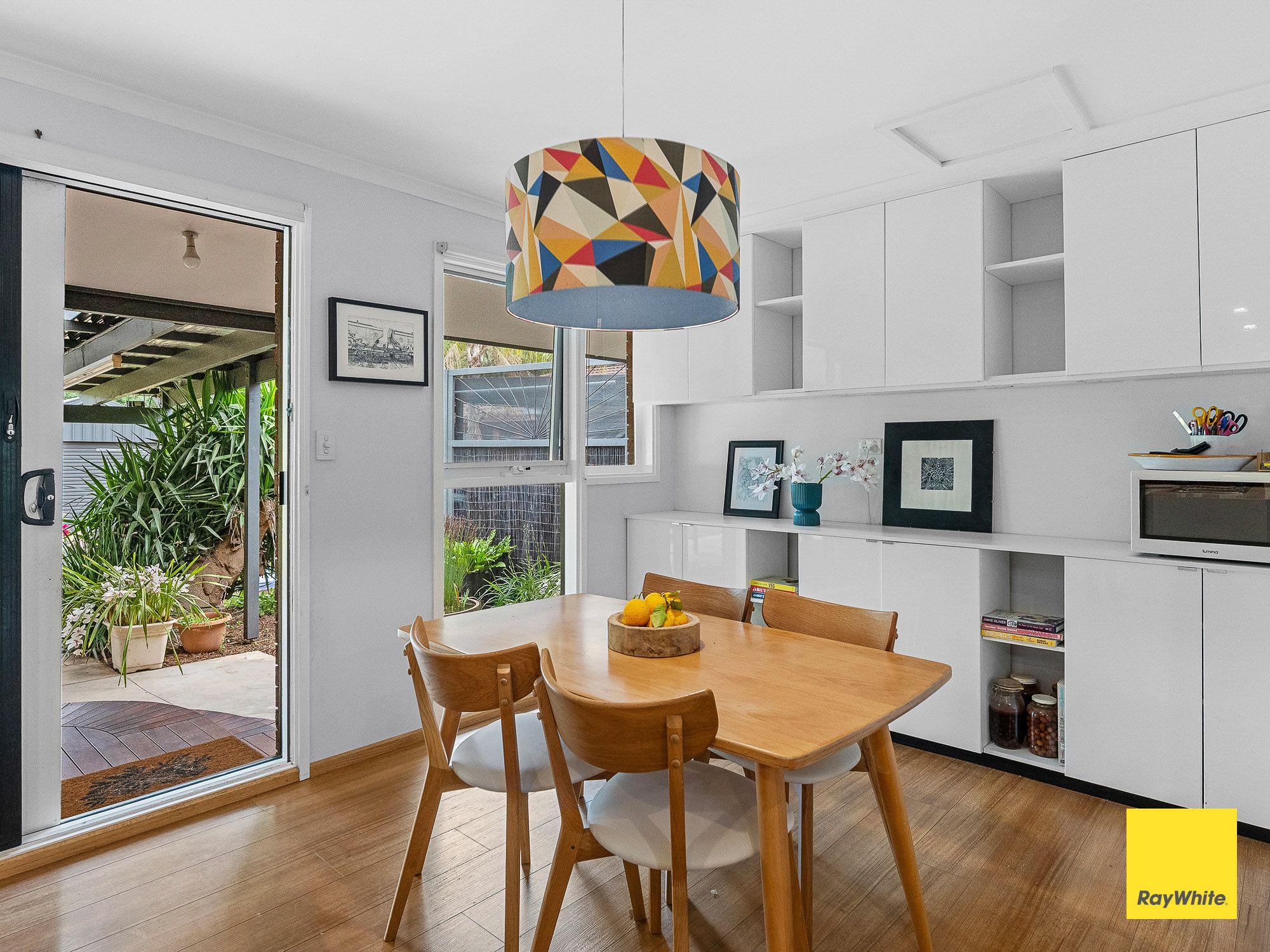 45 Neil Street — photo 6 of 20