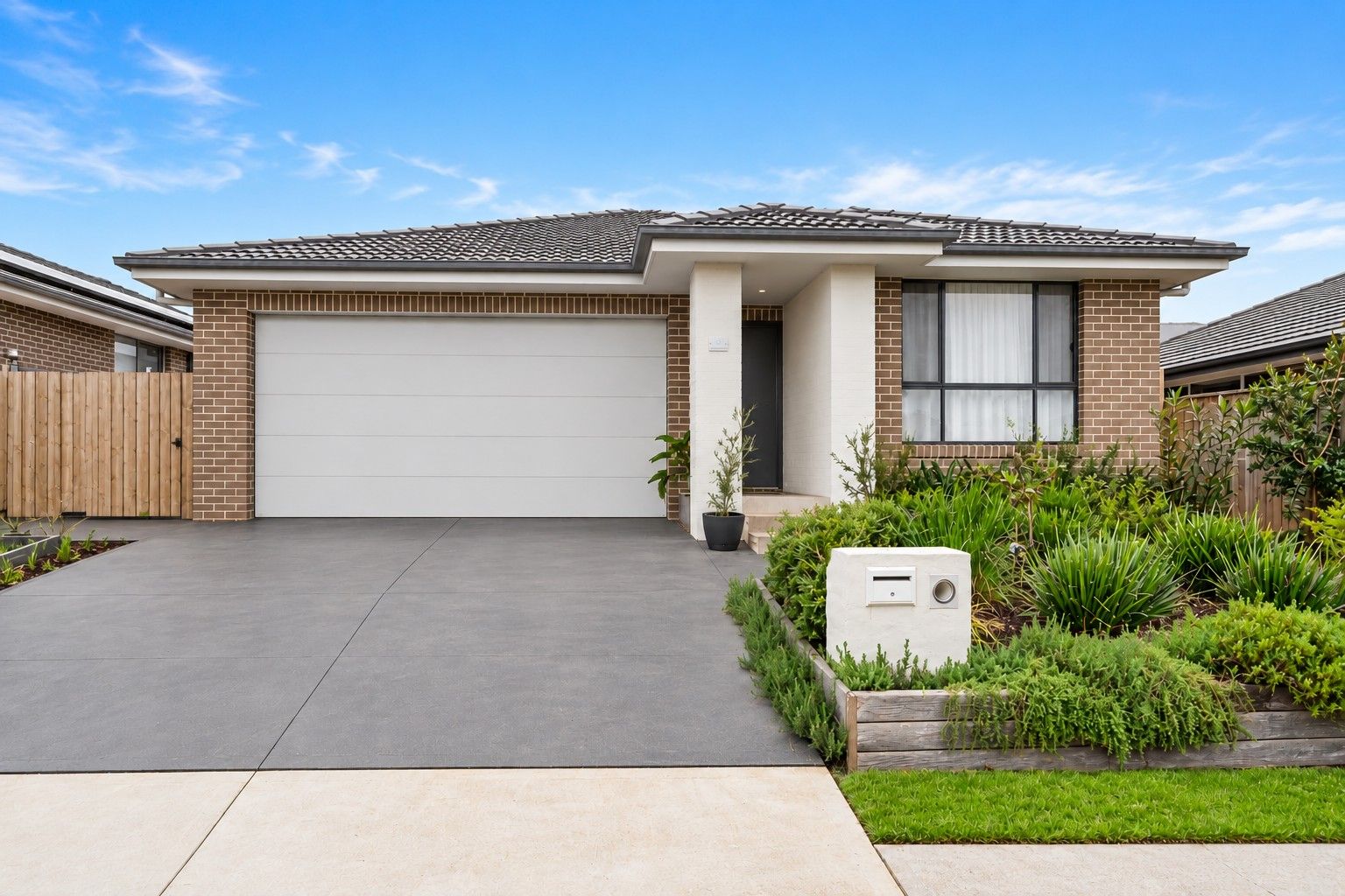 22 Hinton Loop — photo from Ray White Macarthur Group