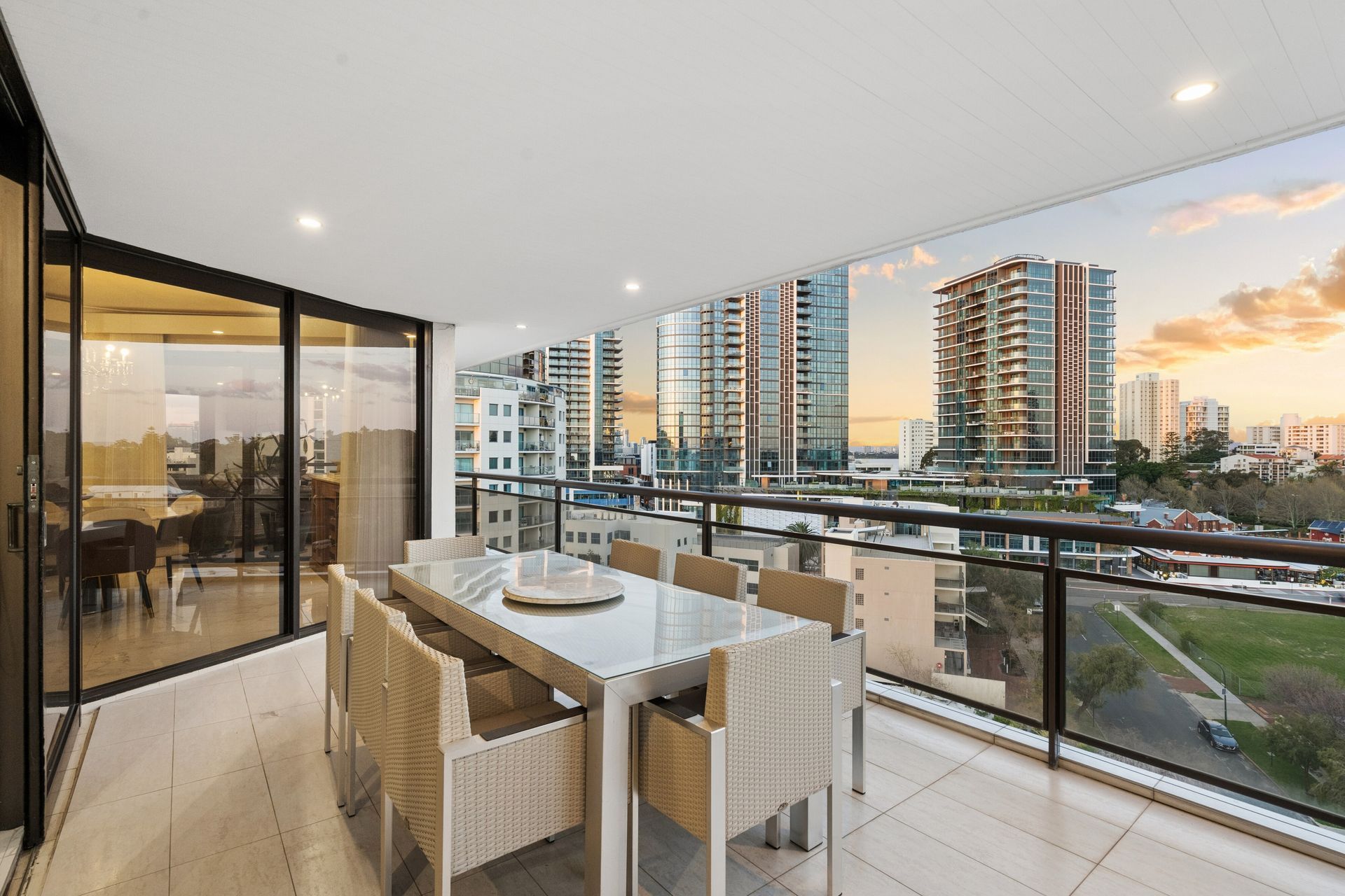 11/9 Bowman Street — photo from Ray White South Perth
