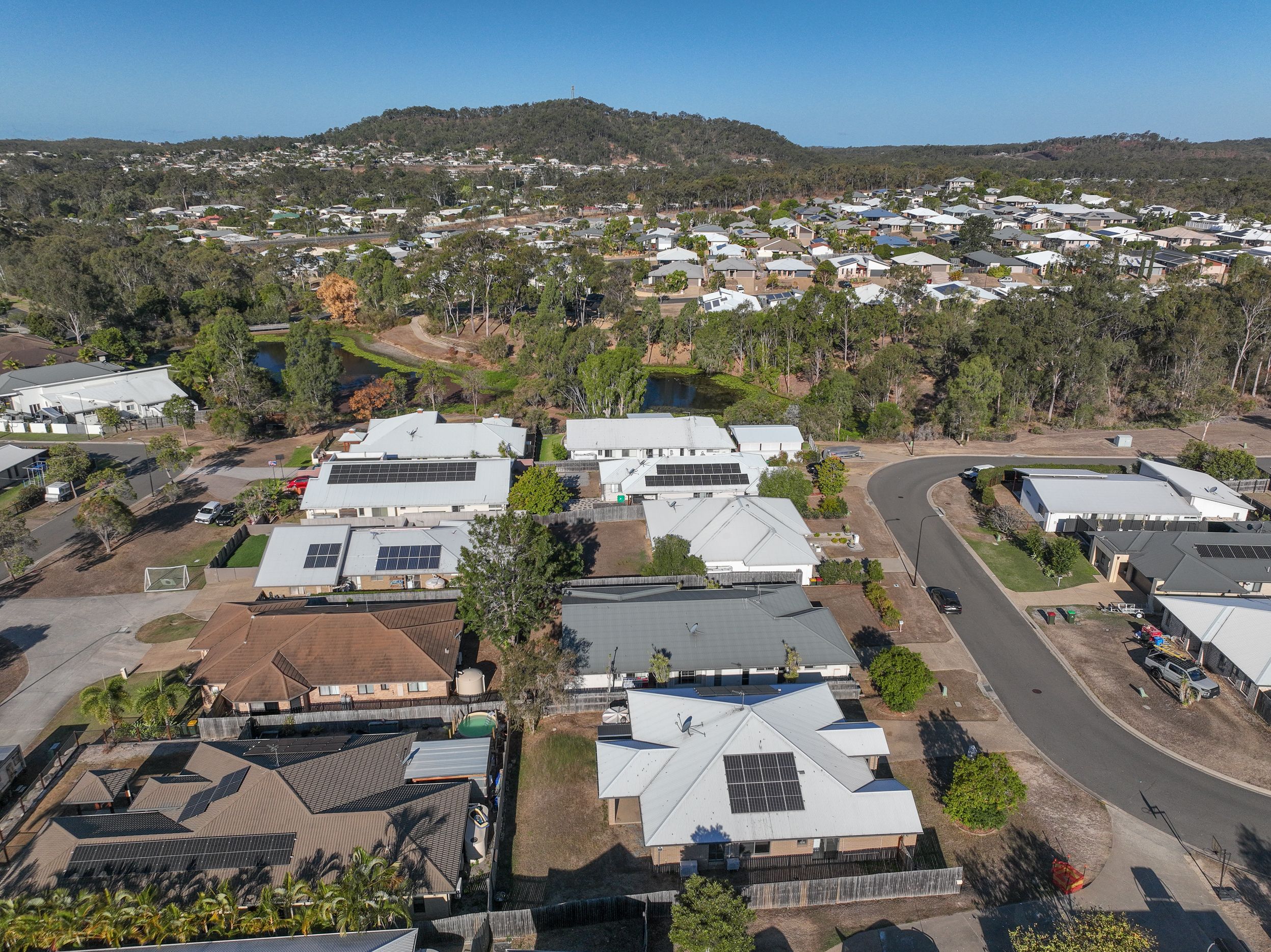12 Iris Road, Kirkwood, QLD 4680