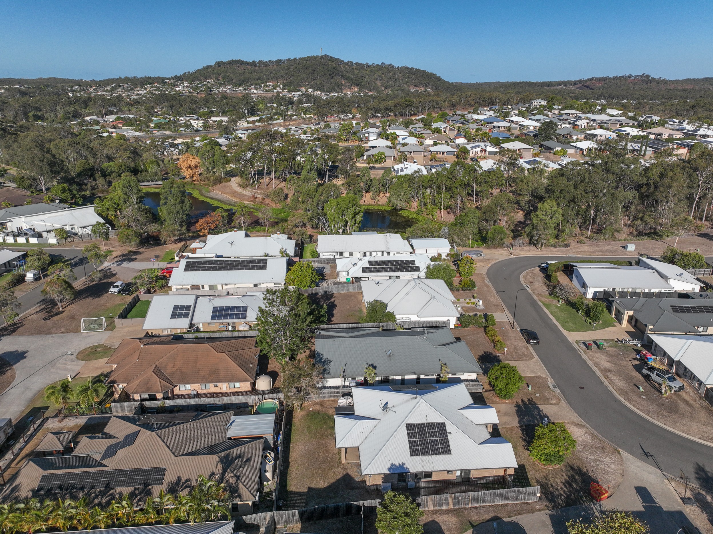 12 Iris Road, Kirkwood, QLD 4680