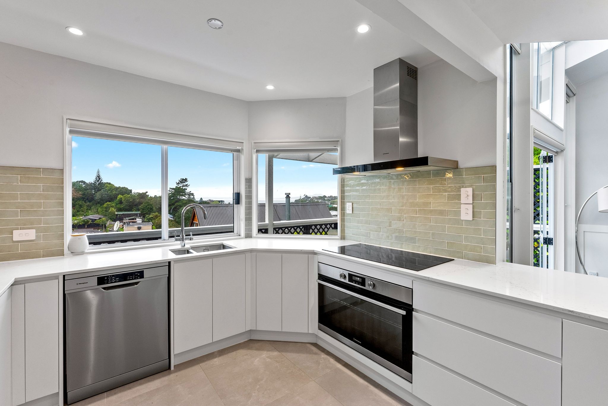 1/57A Woodlands Crescent, Browns Bay, North Shore City