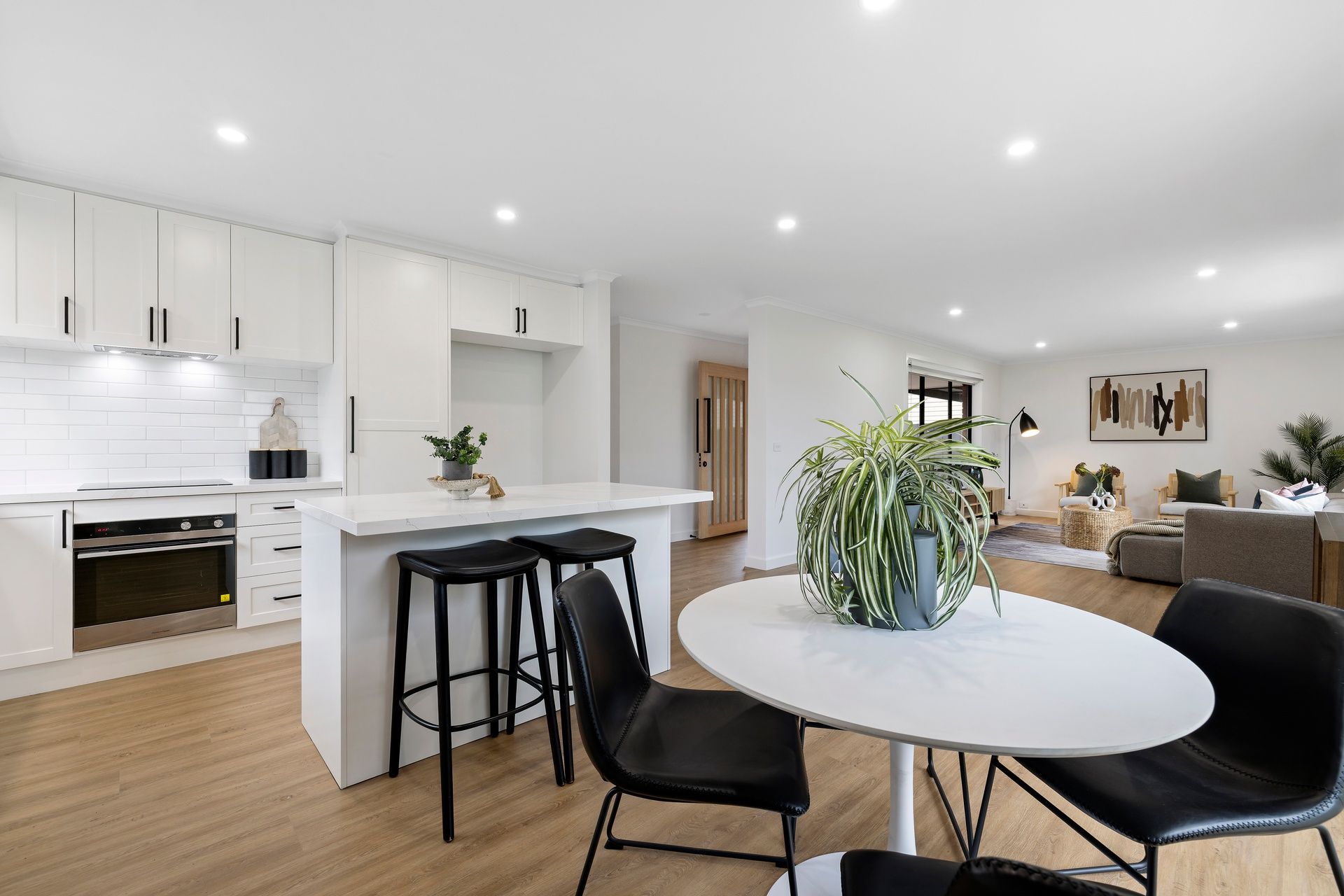 5 Isaac Smith Crescent — photo 4 of 22
