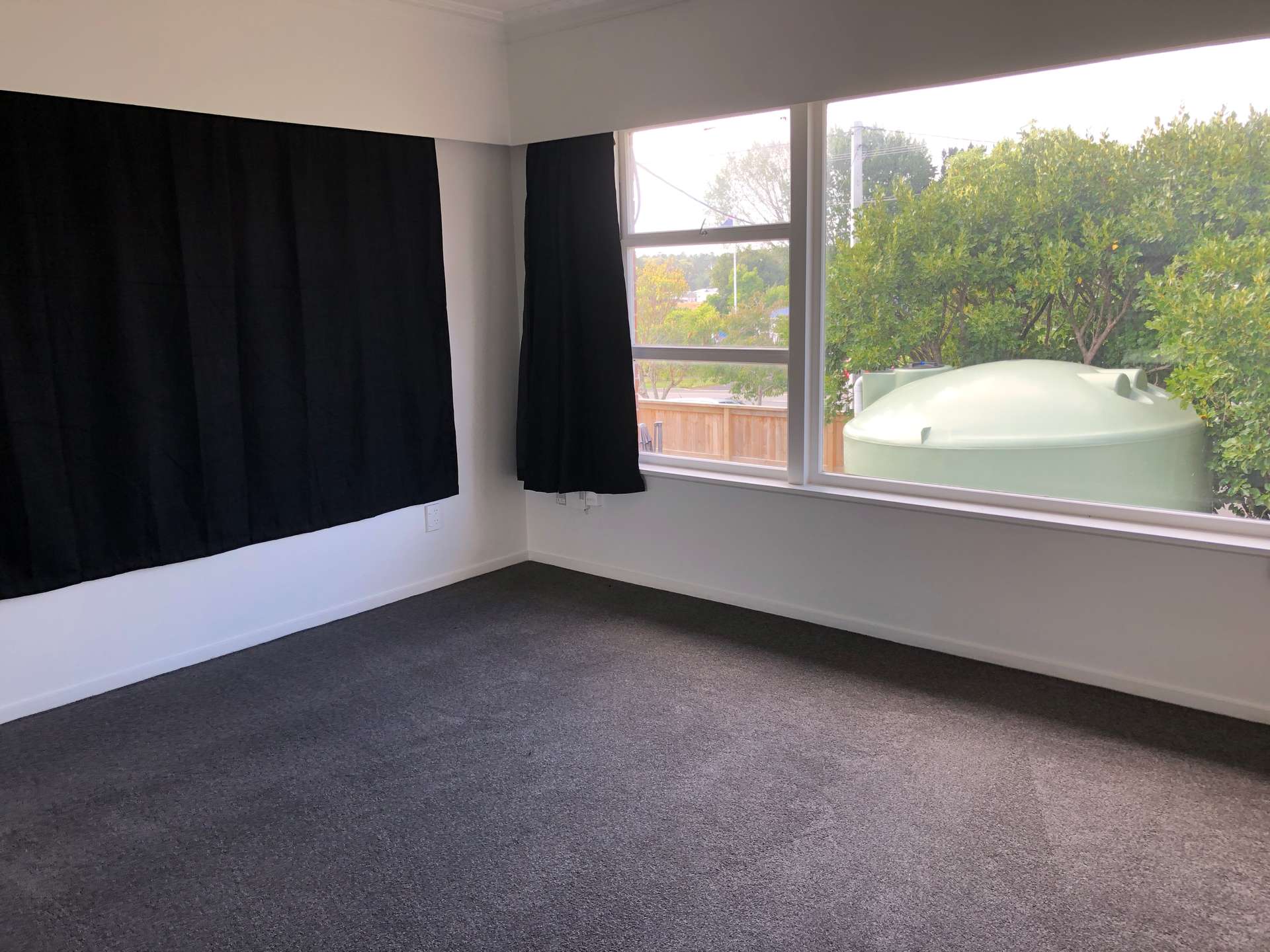 376 Main Road photo 12