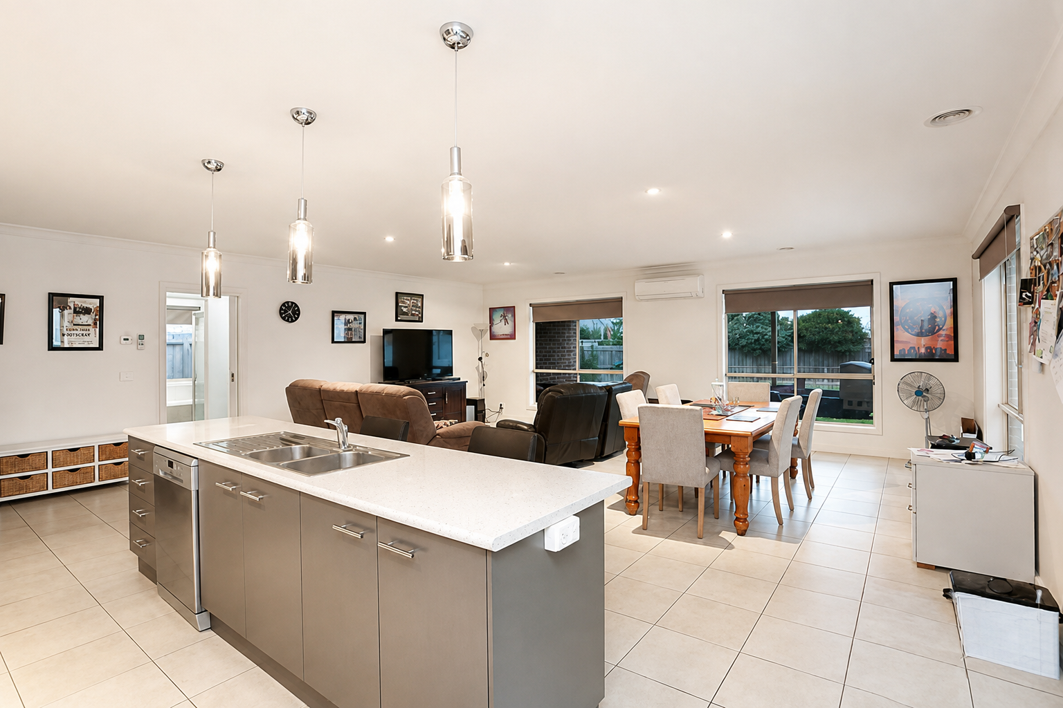 8 Tree Street, Waurn Ponds, VIC 3216