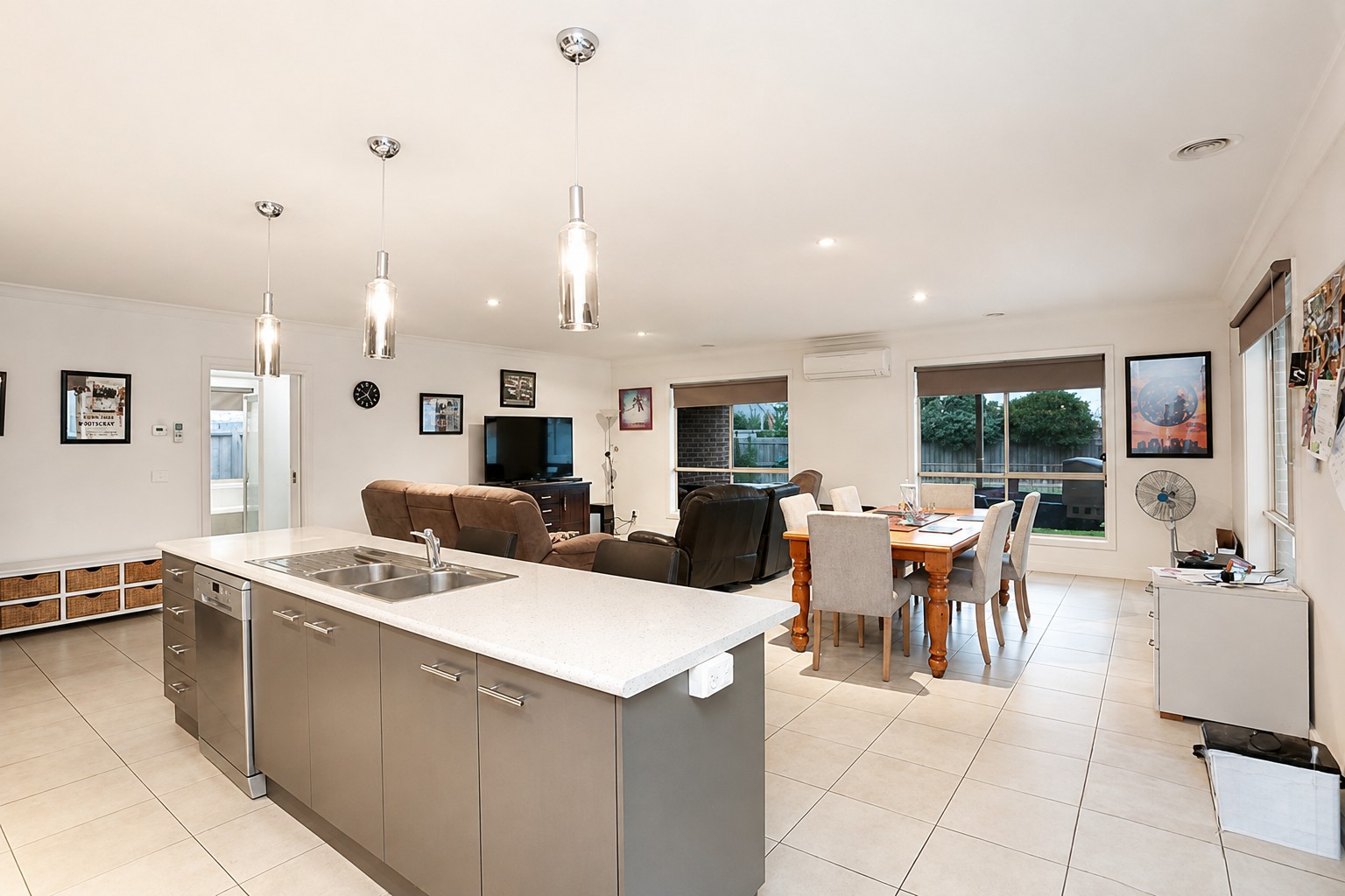 8 Tree Street, Waurn Ponds, VIC 3216
