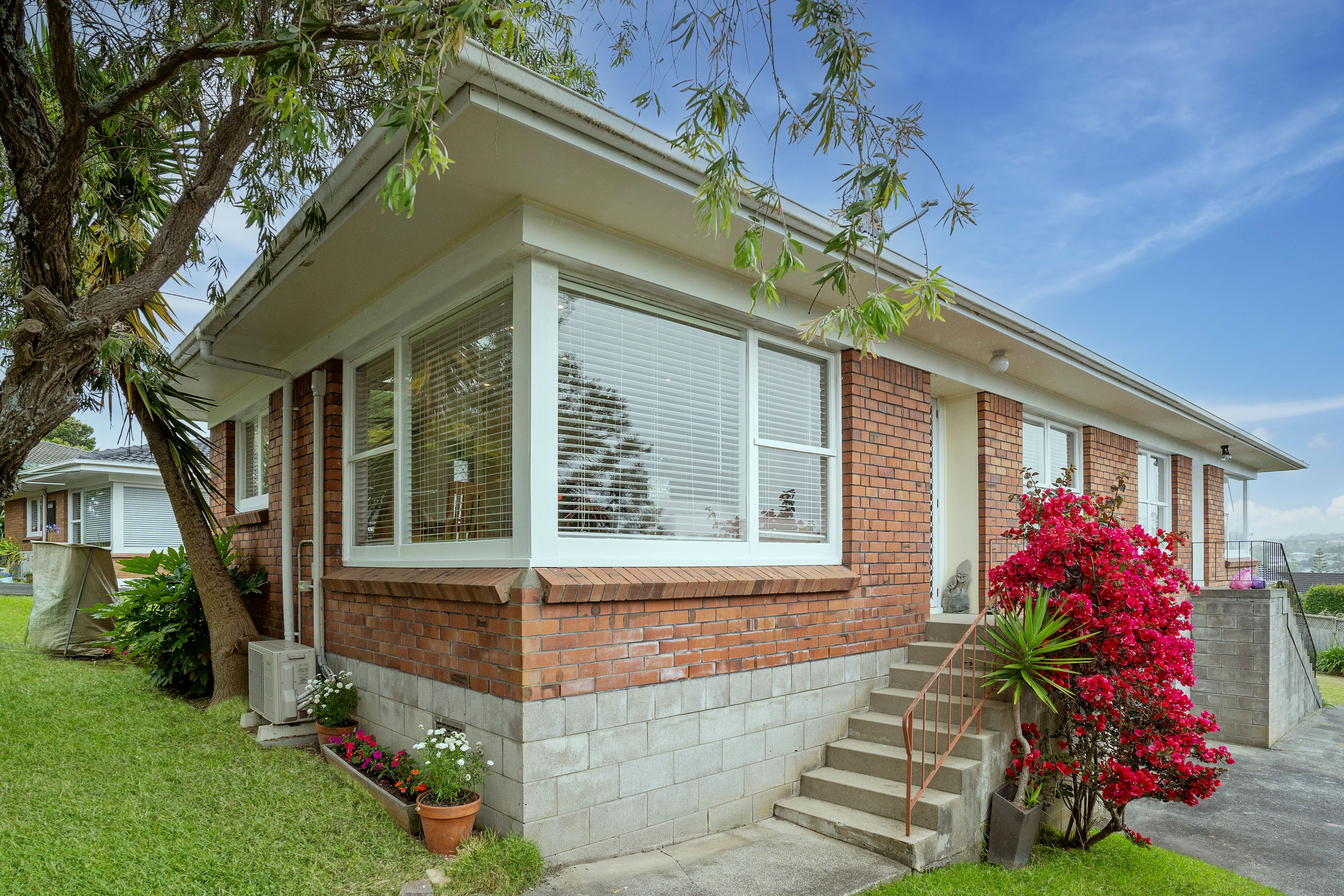 28a Sunnynook Road, Sunnynook, North Shore City 0620 Sold House Ray