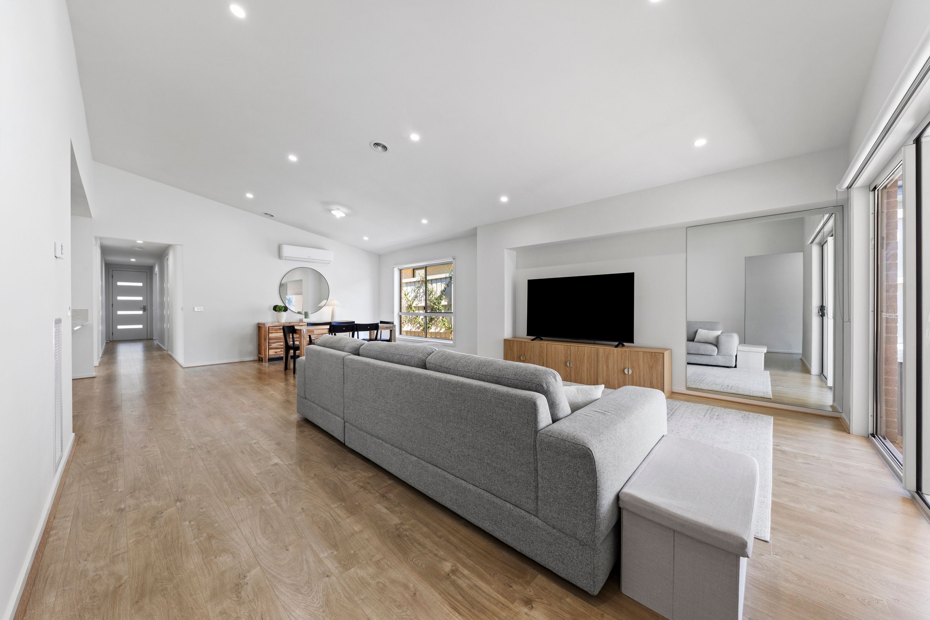 6 Atherton Avenue — photo 9 of 28