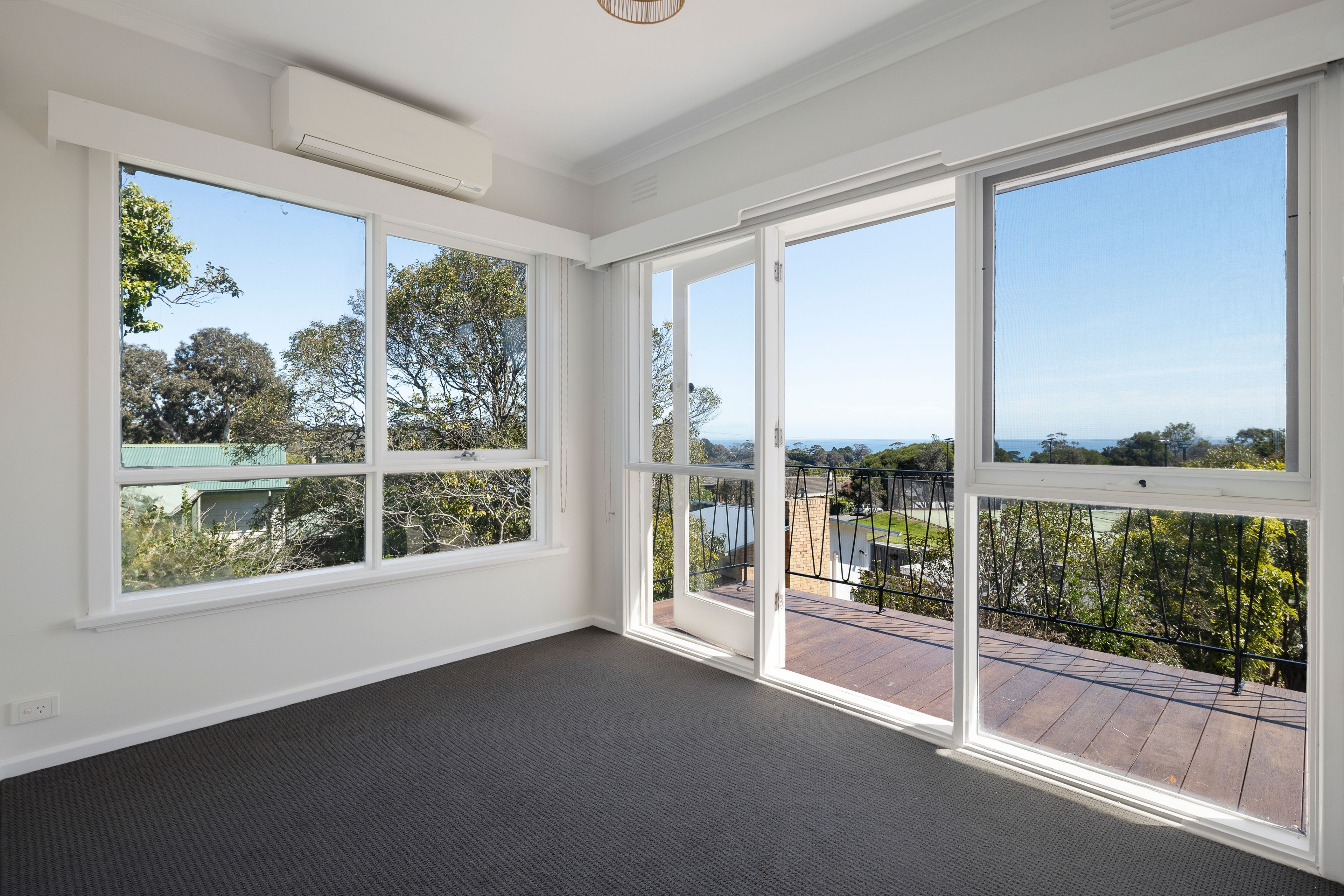 2 Bowes Street — photo 8 of 11