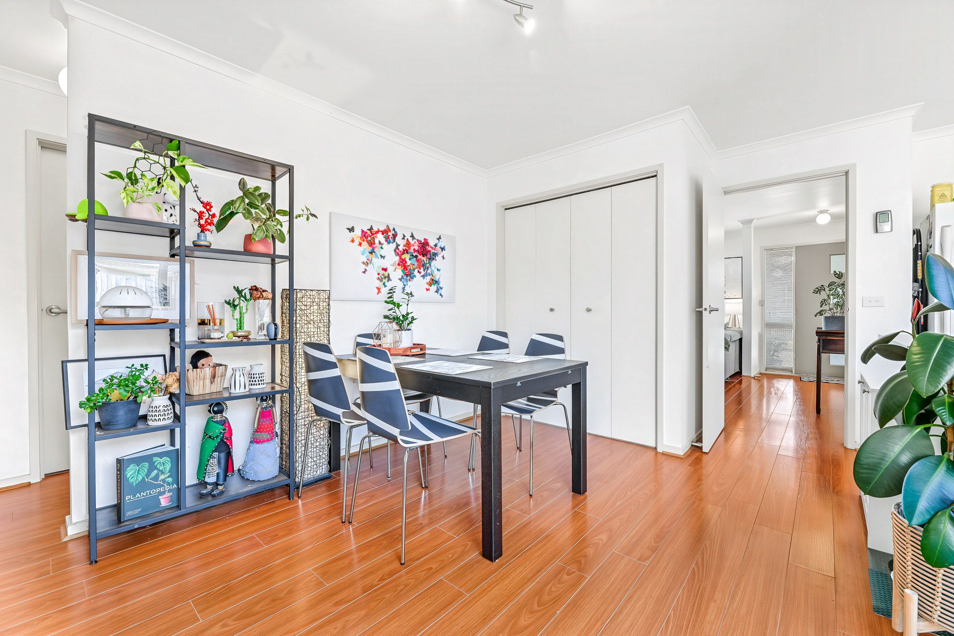 2/20 Studley Street — photo 3 of 16