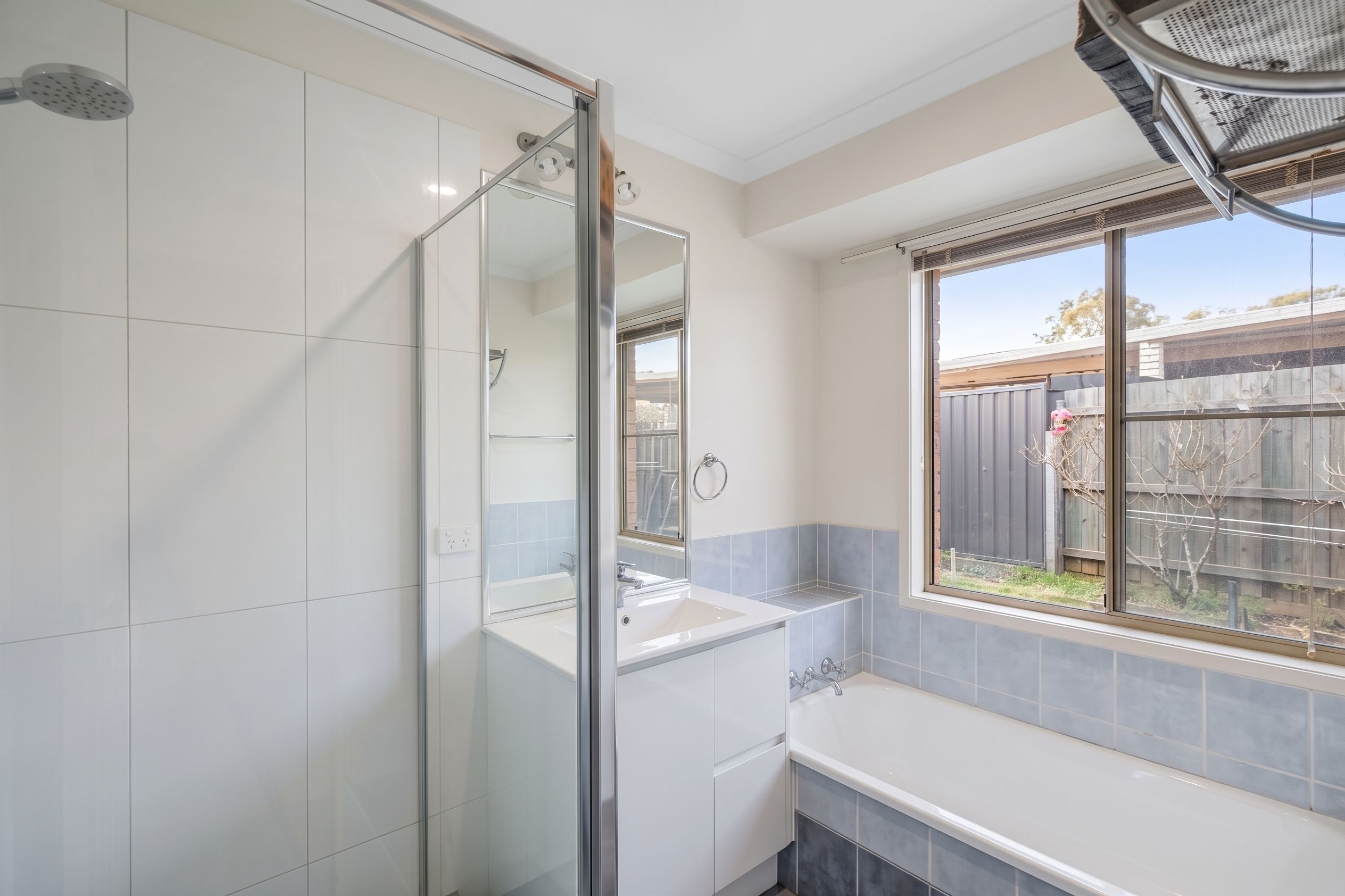 14 Gladstone Street — photo 9 of 13