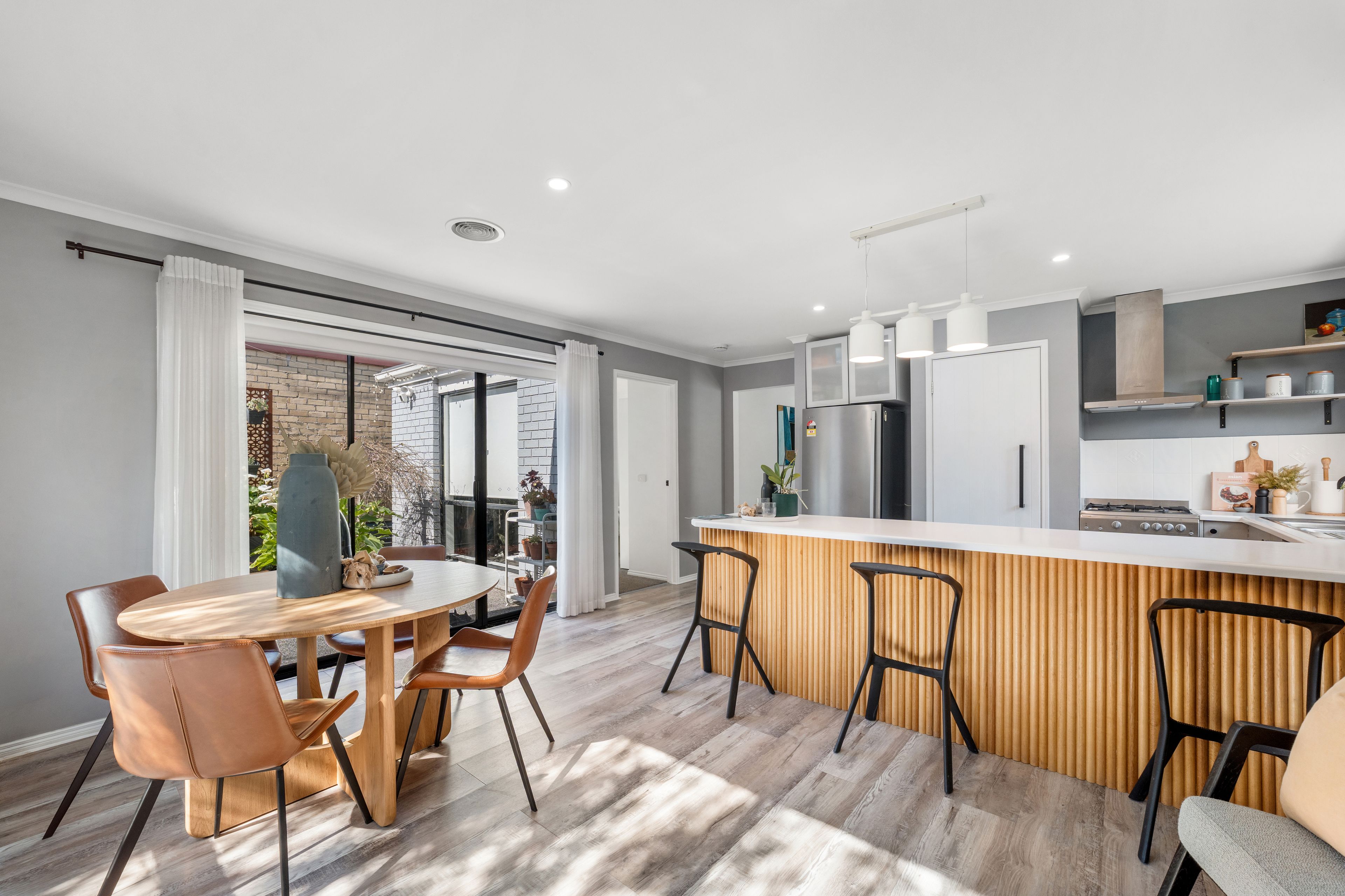54 Laura Road — photo 5 of 19