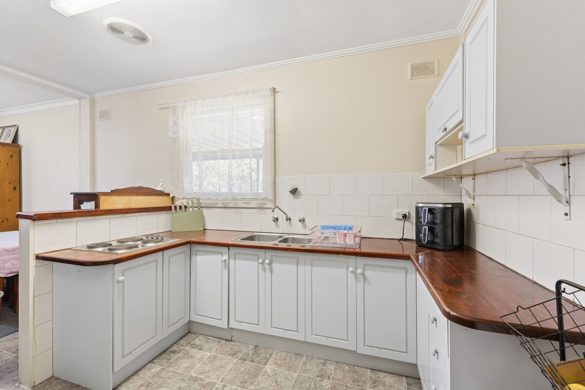 14 Mckinlay Street — photo 3 of 21