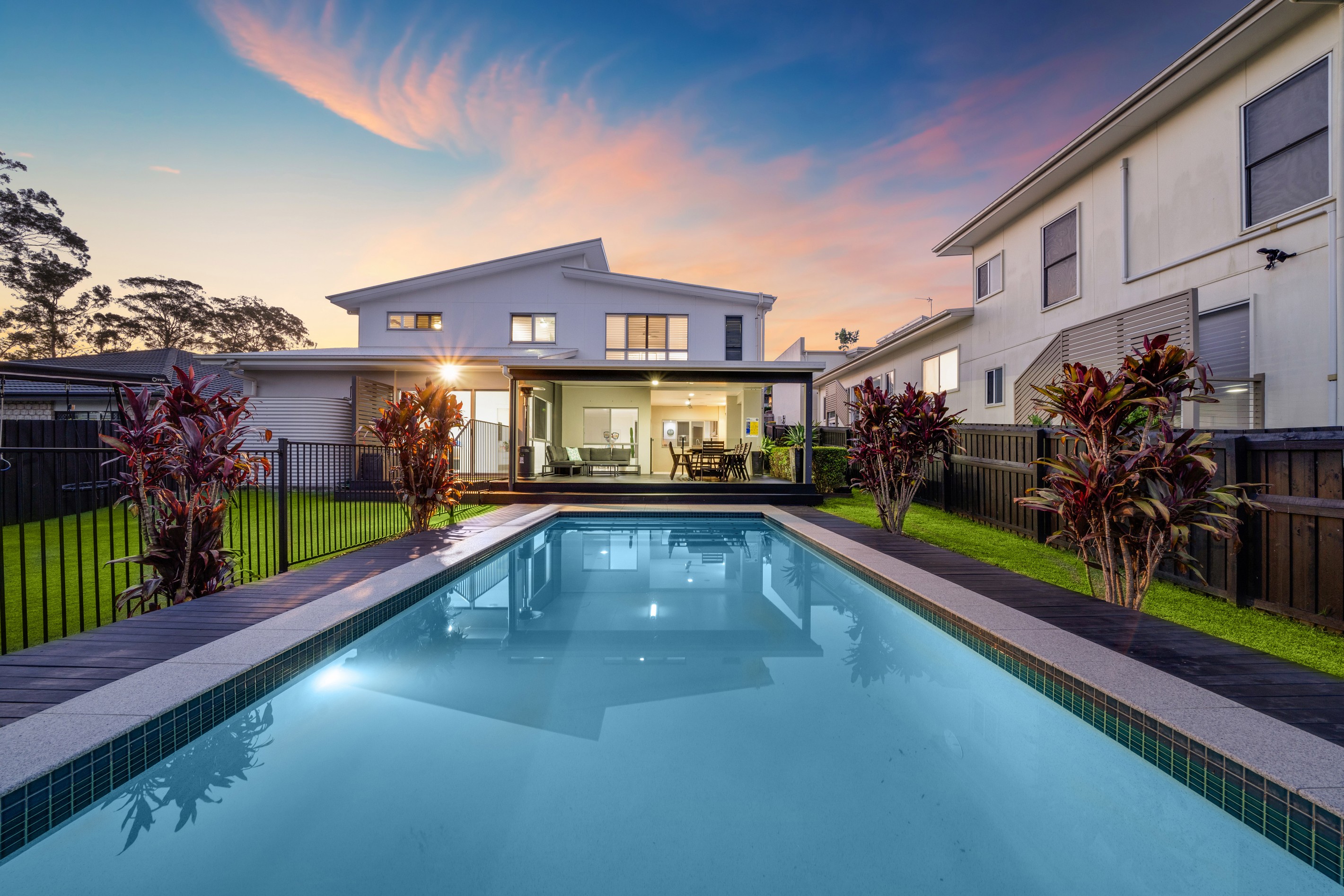 5 Charles Glen Street, Daisy Hill, QLD 4127
