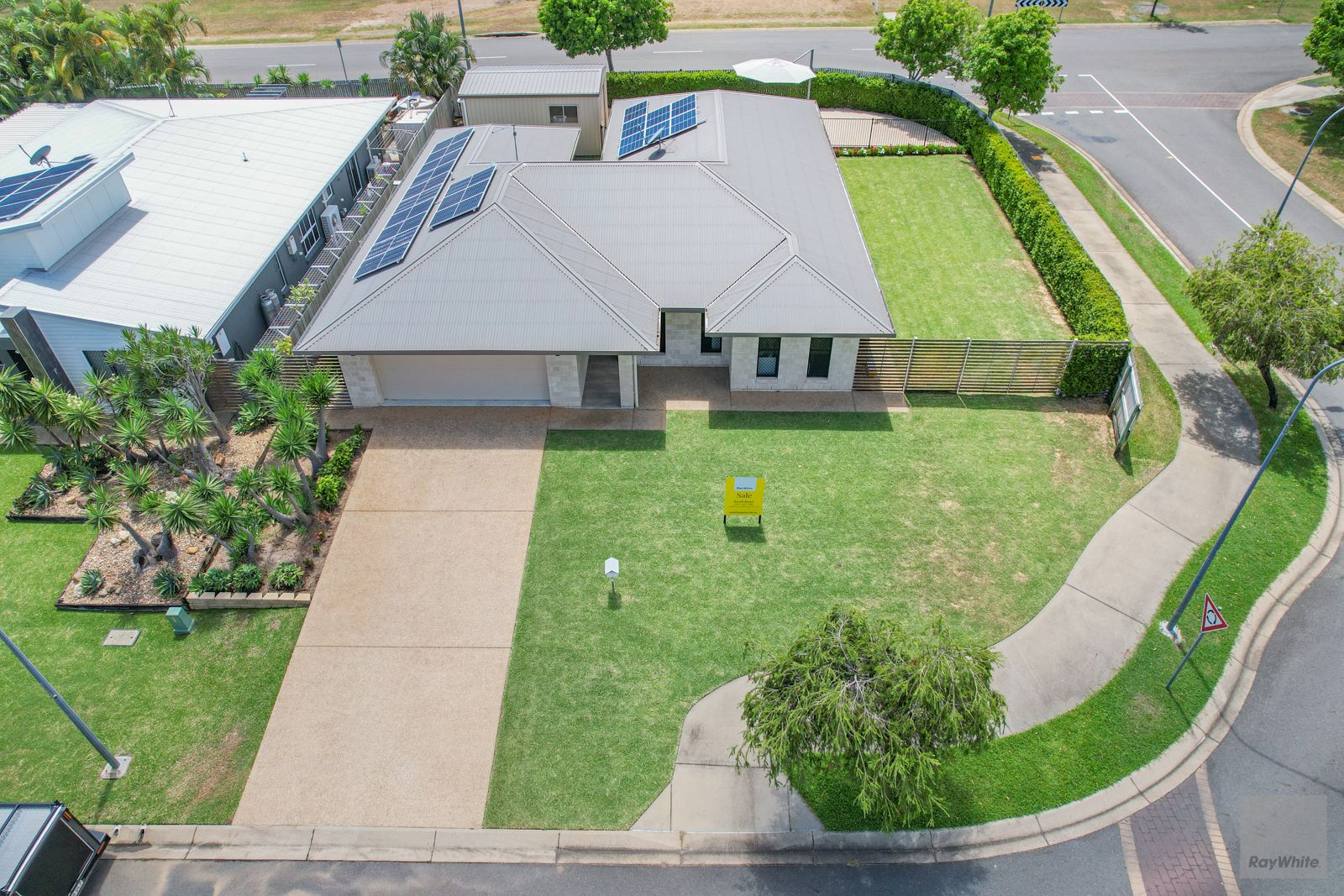 2 Red Emperor Way, Lammermoor, QLD 4703