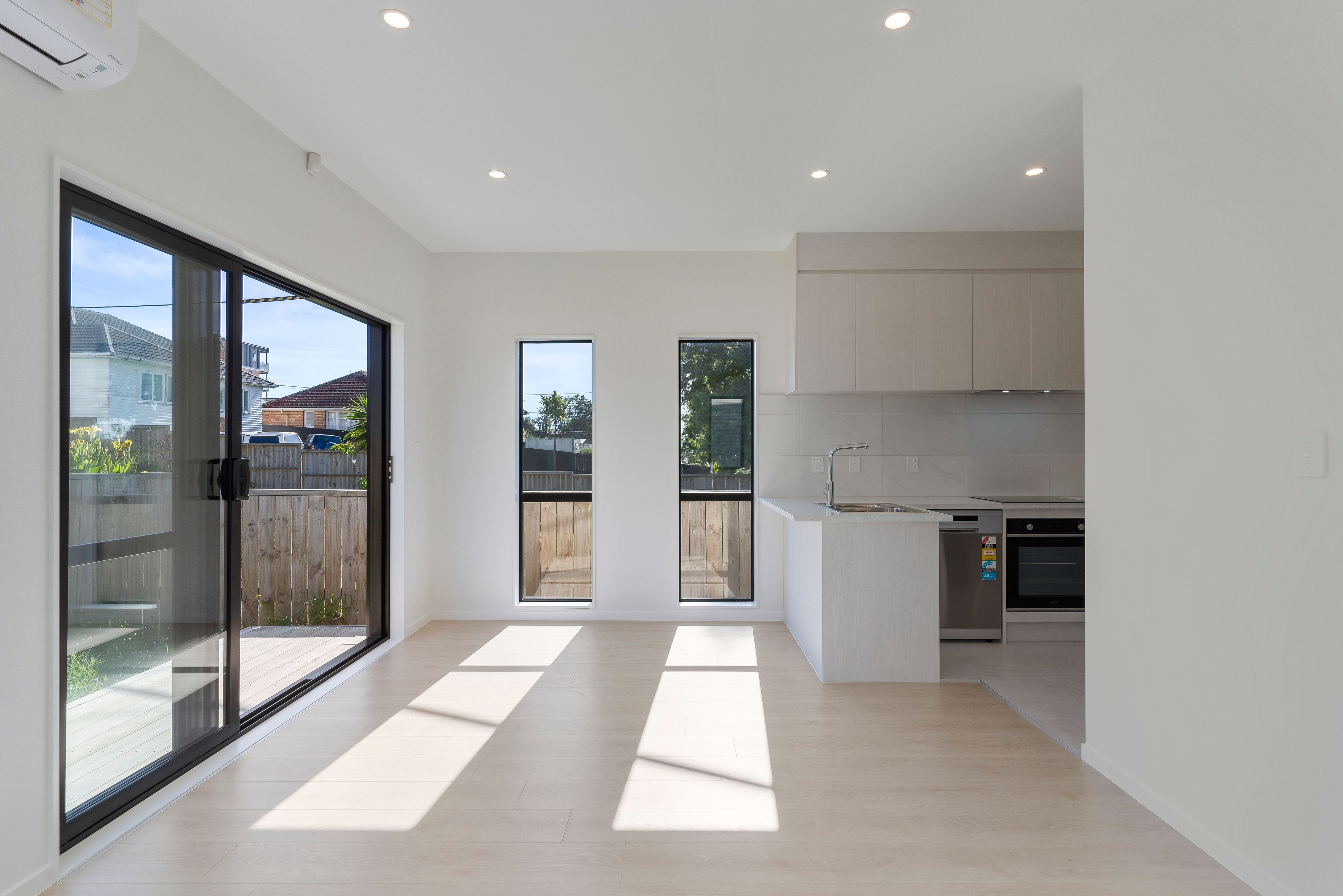 2/47 Arawa Street, New Lynn, Waitakere City