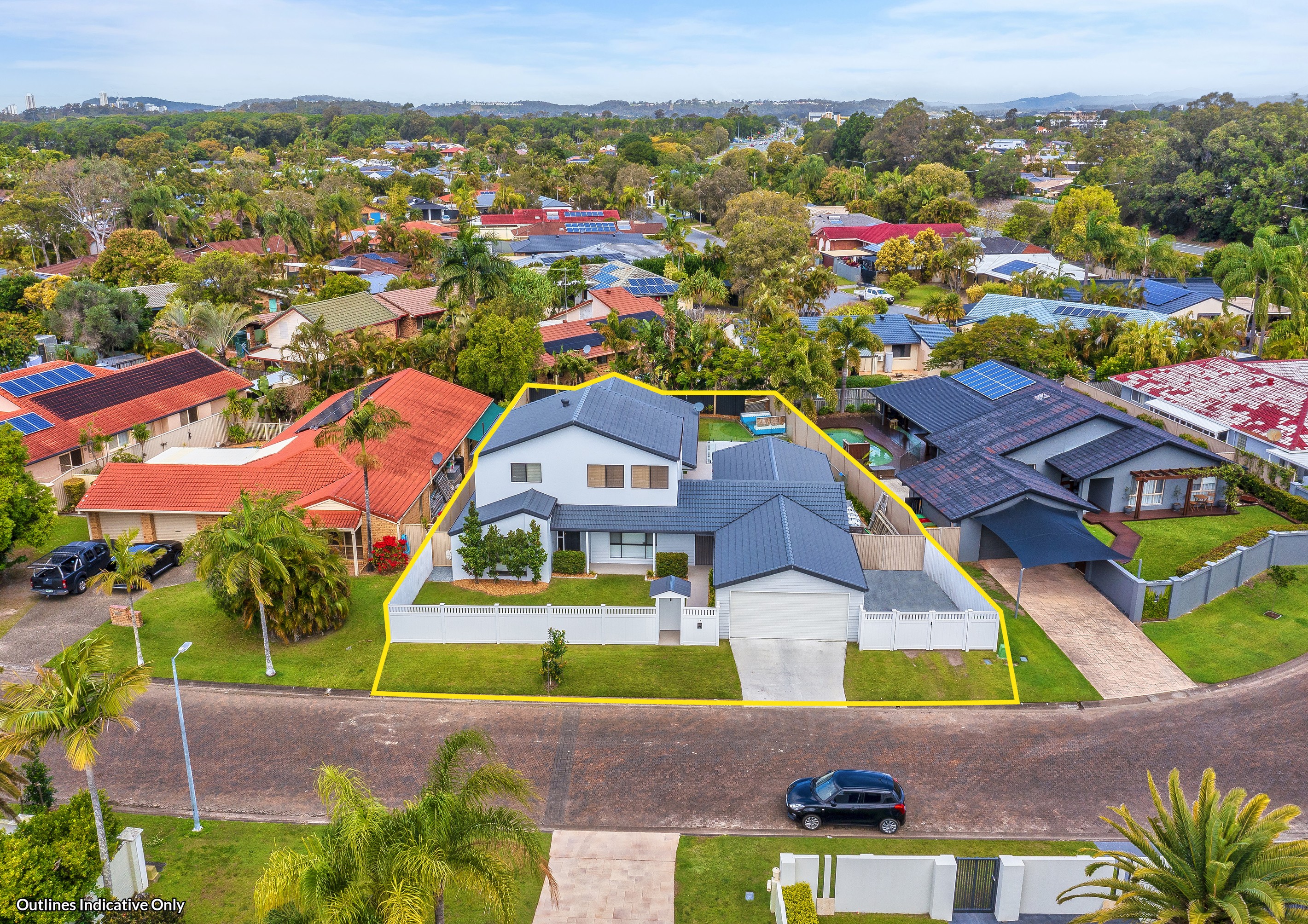 14 Karabella Court, Mermaid Waters, QLD 4218