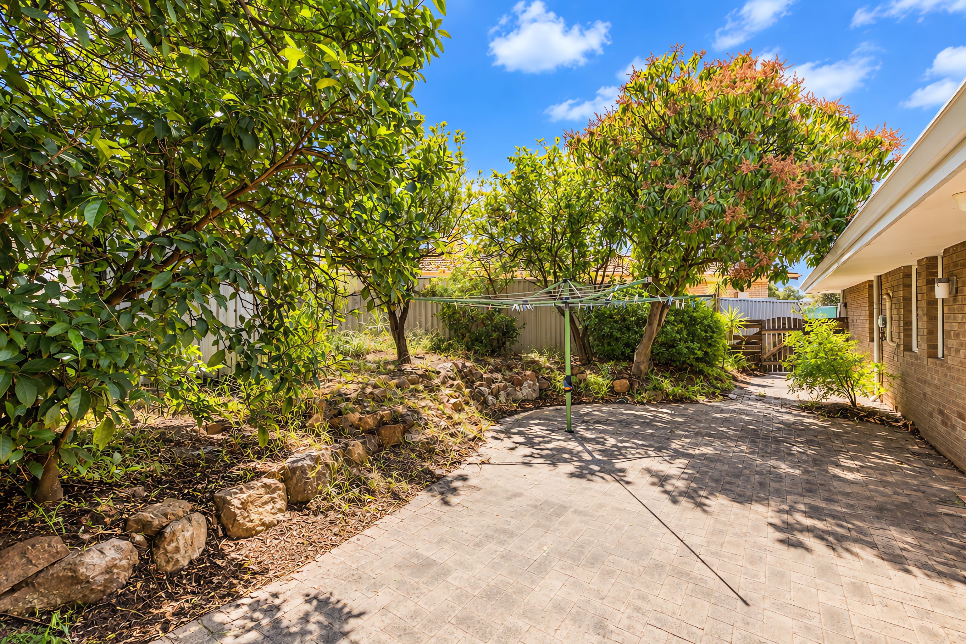 30 Whitnell Gardens — photo 16 of 16
